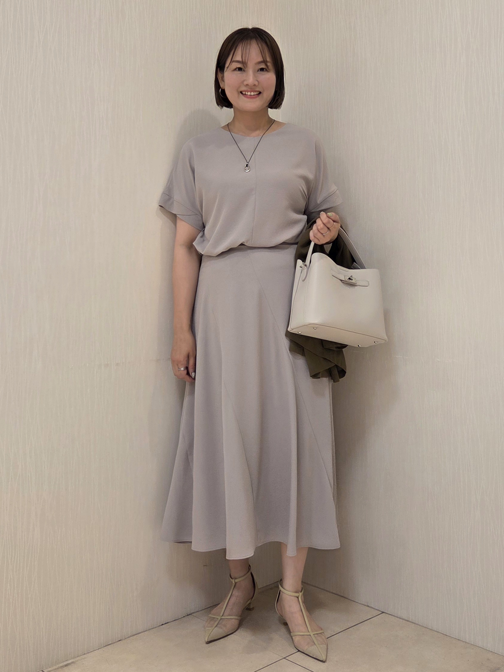 naokoさんの「UNTITLED｜【セットアップ可/UVカット/前後2WAY】リラクシーフレンチスリーブブラウス」を使ったコーディネート