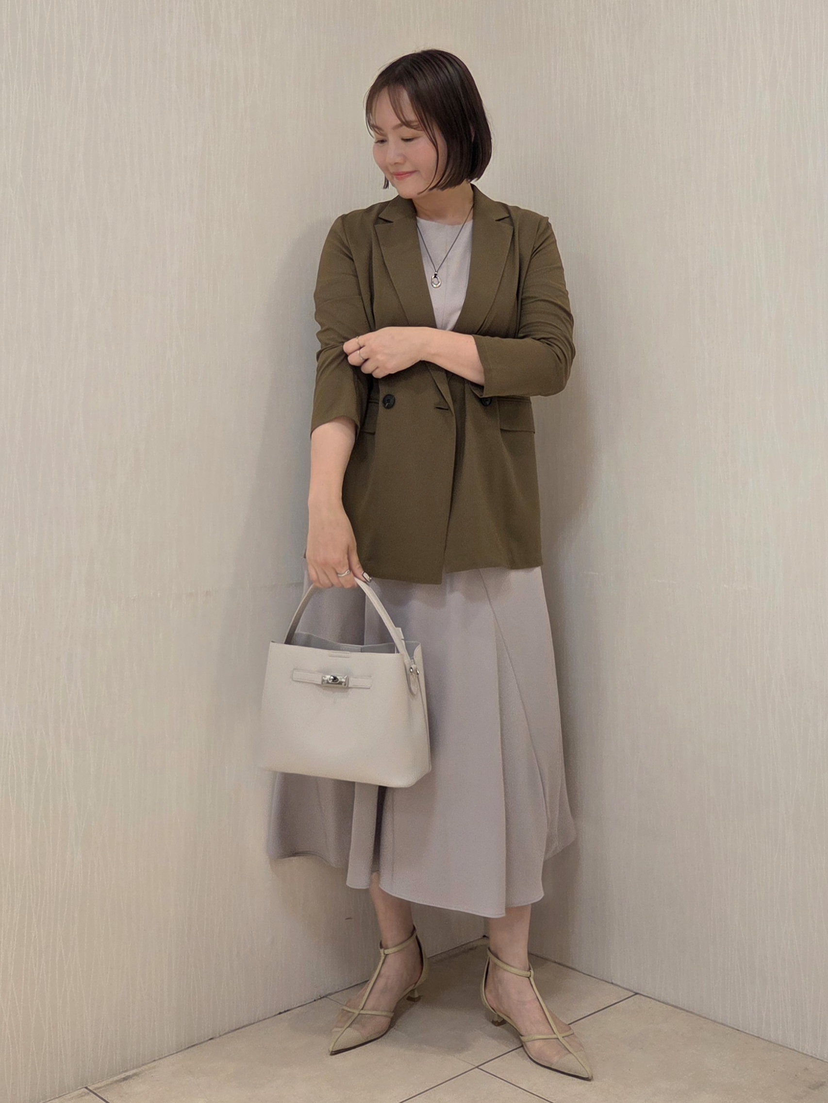 naokoさんの「UNTITLED｜【セットアップ可/UVカット/前後2WAY】リラクシーフレンチスリーブブラウス」を使ったコーディネート