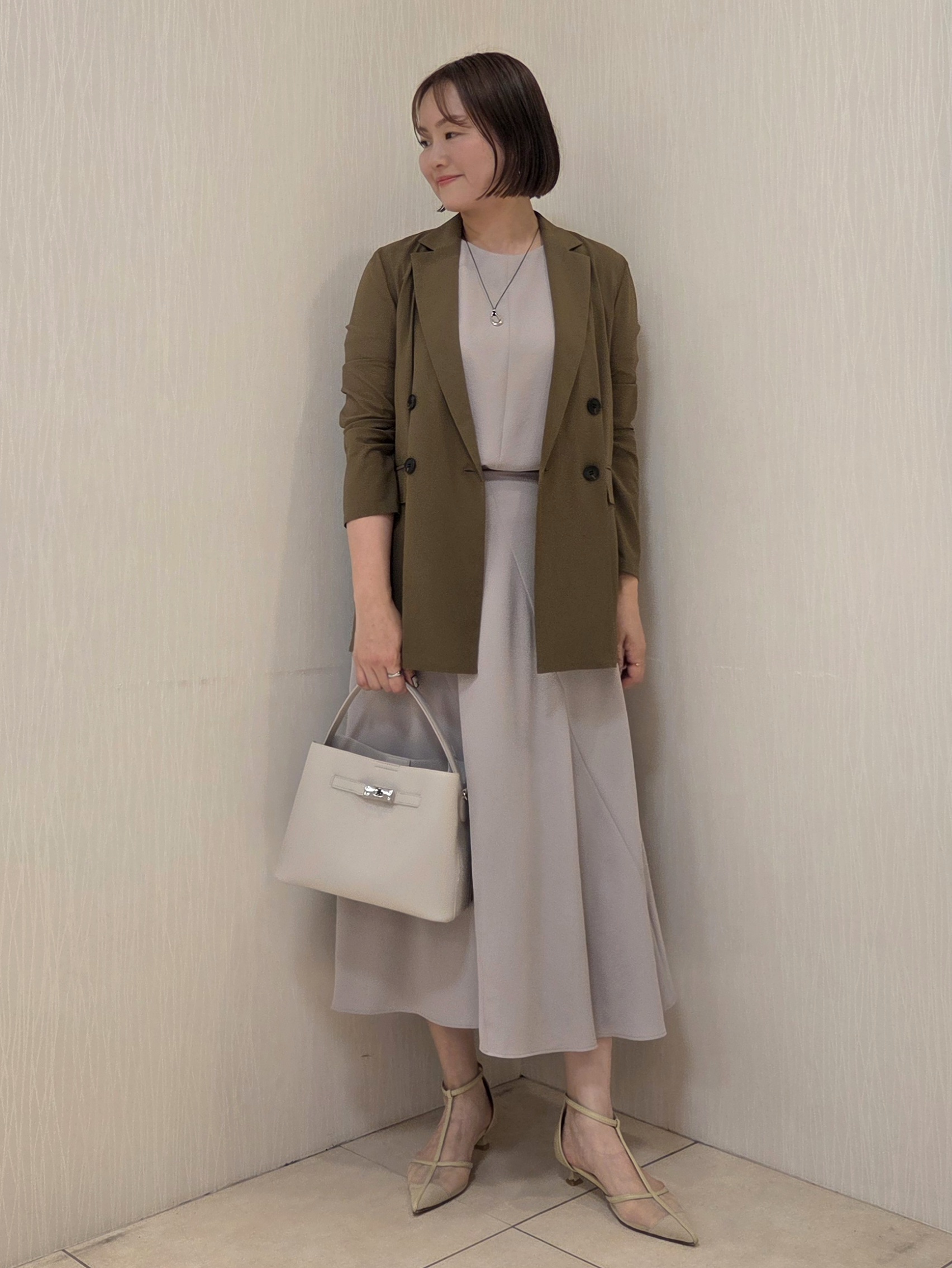 naokoさんの「UNTITLED｜【セットアップ可/UVカット/前後2WAY】リラクシーフレンチスリーブブラウス」を使ったコーディネート