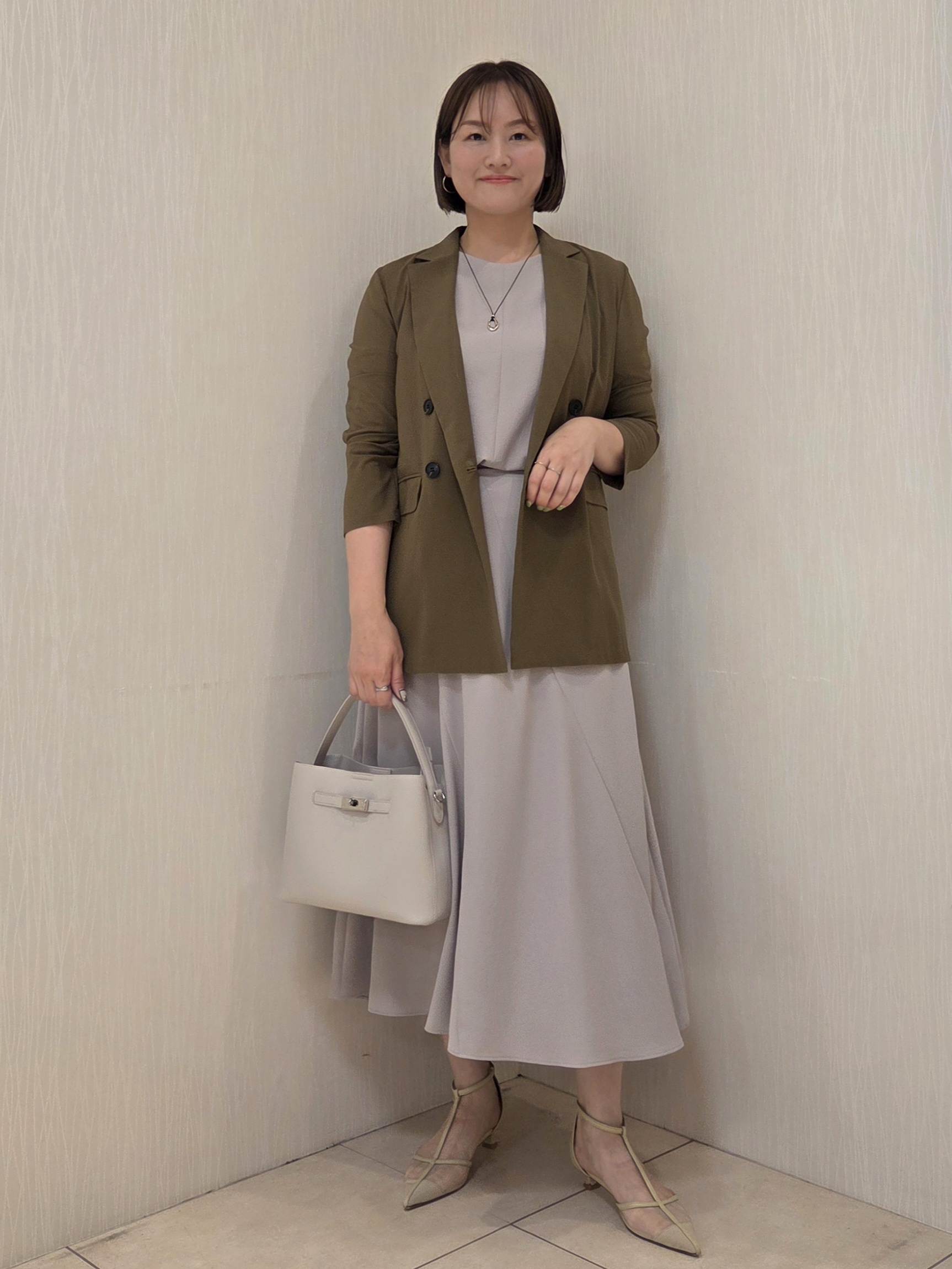 naokoさんの「UNTITLED｜【セットアップ可/UVカット/前後2WAY】リラクシーフレンチスリーブブラウス」を使ったコーディネート
