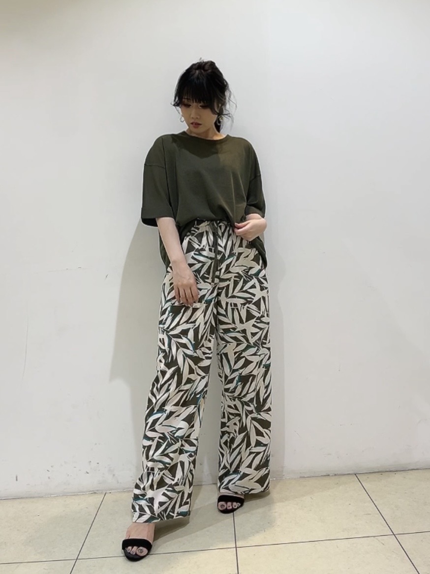 watanabeさんの「UNTITLED｜【アンサンブル可/Tシャツ風/ゆったり】リラックスニットトップス」を使ったコーディネート