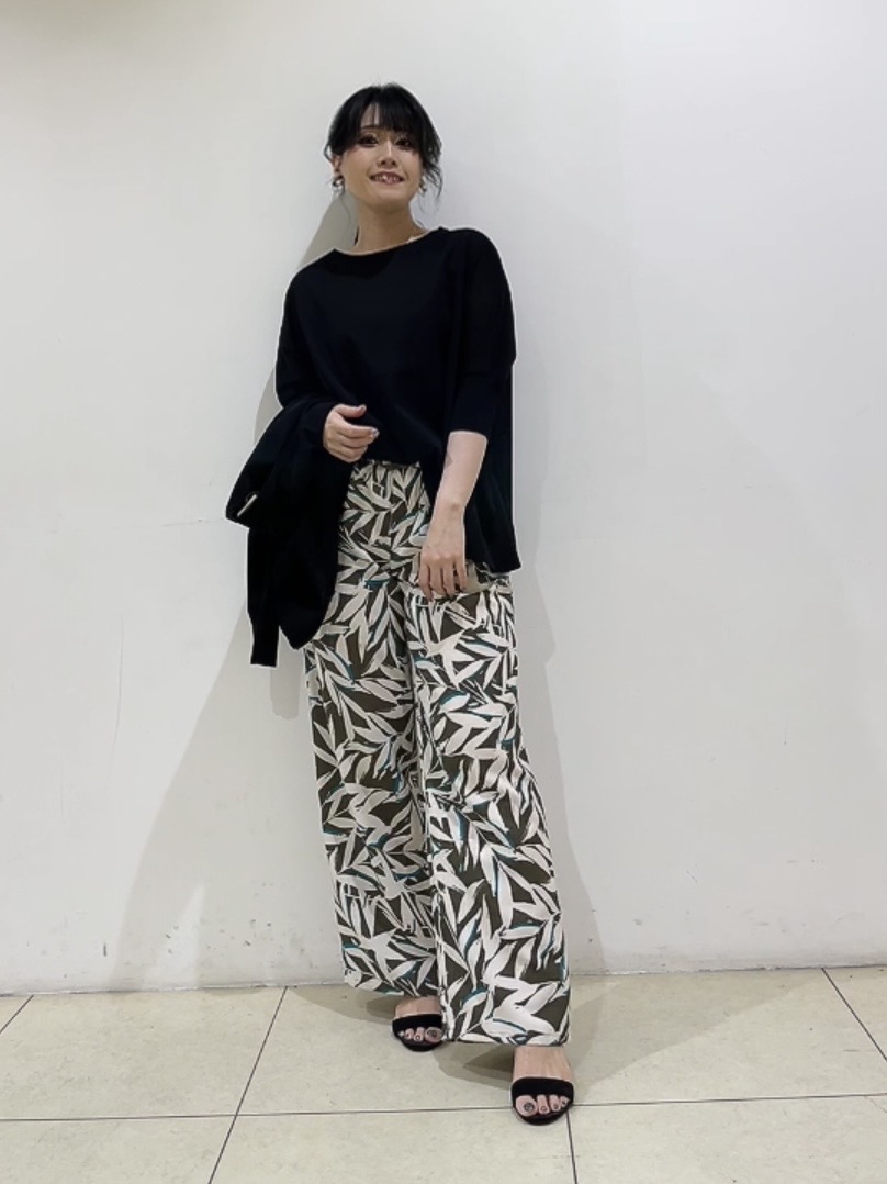 watanabeさんの「UNTITLED｜【アンサンブル可/日除け・冷房対策】シアーレーヨンZIPカーディガン」を使ったコーディネート