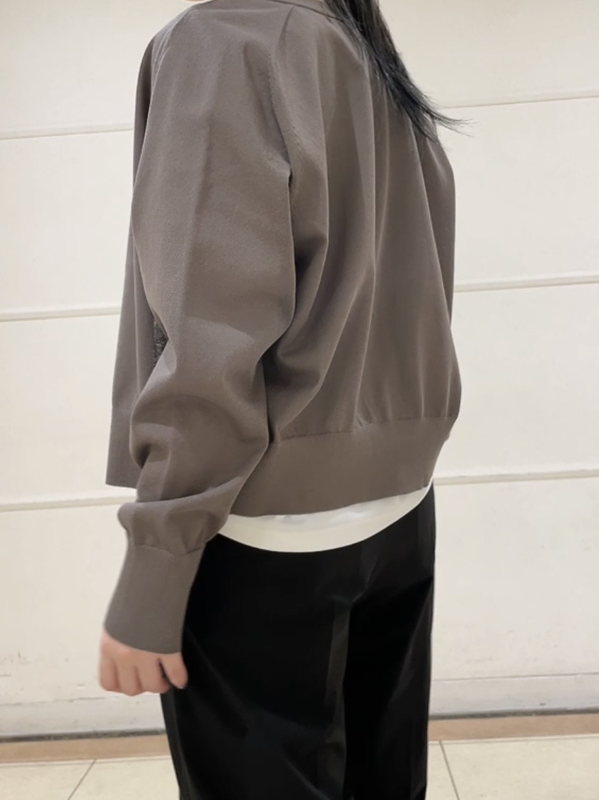watanabeさんの「UNTITLED｜【アンサンブル可/日除け・冷房対策】シアーレーヨンZIPカーディガン」を使ったコーディネート