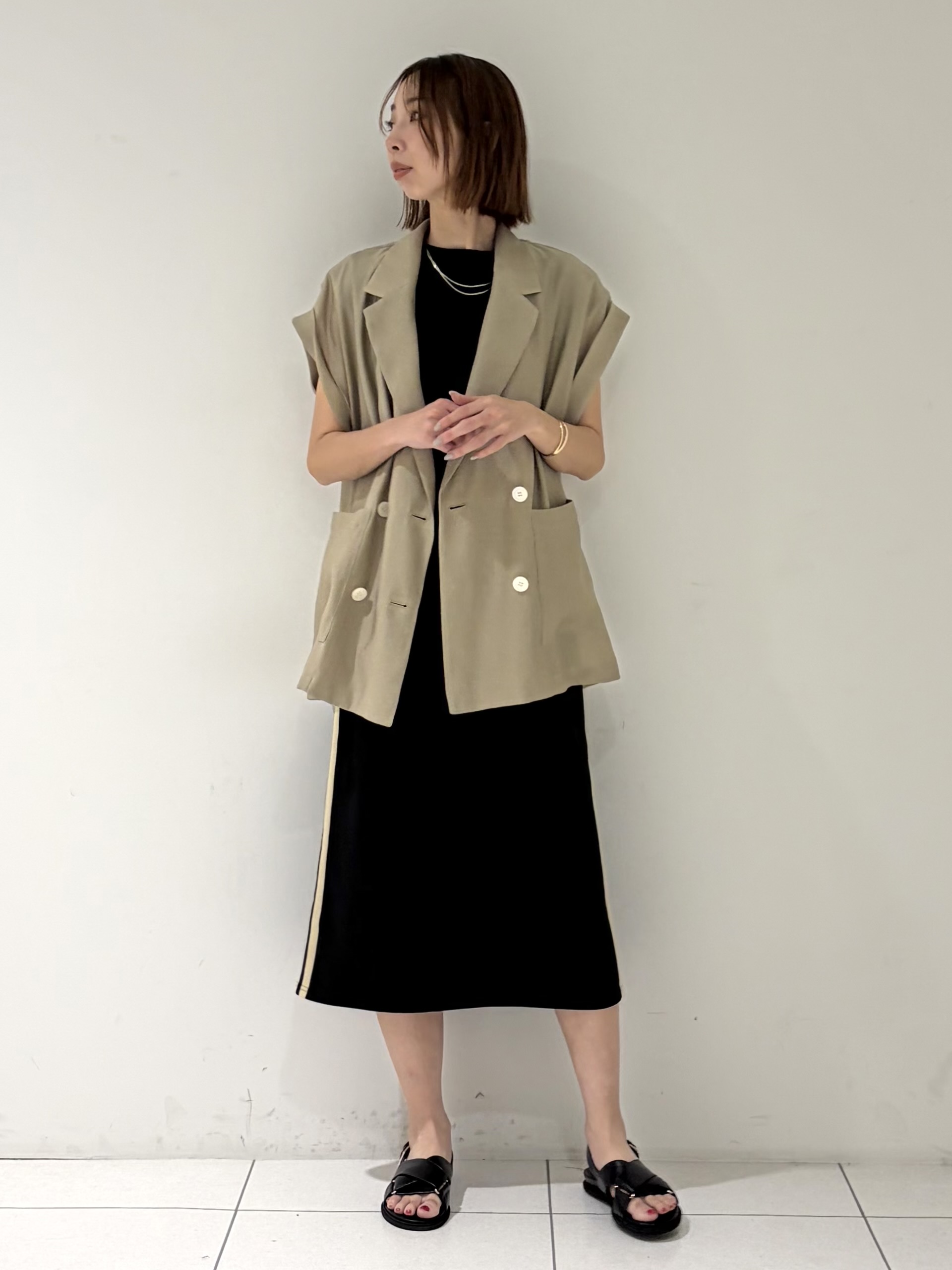 shioriさんの「INDIVI｜ワッシャーシアー半袖ダブルジャケット」を使ったコーディネート