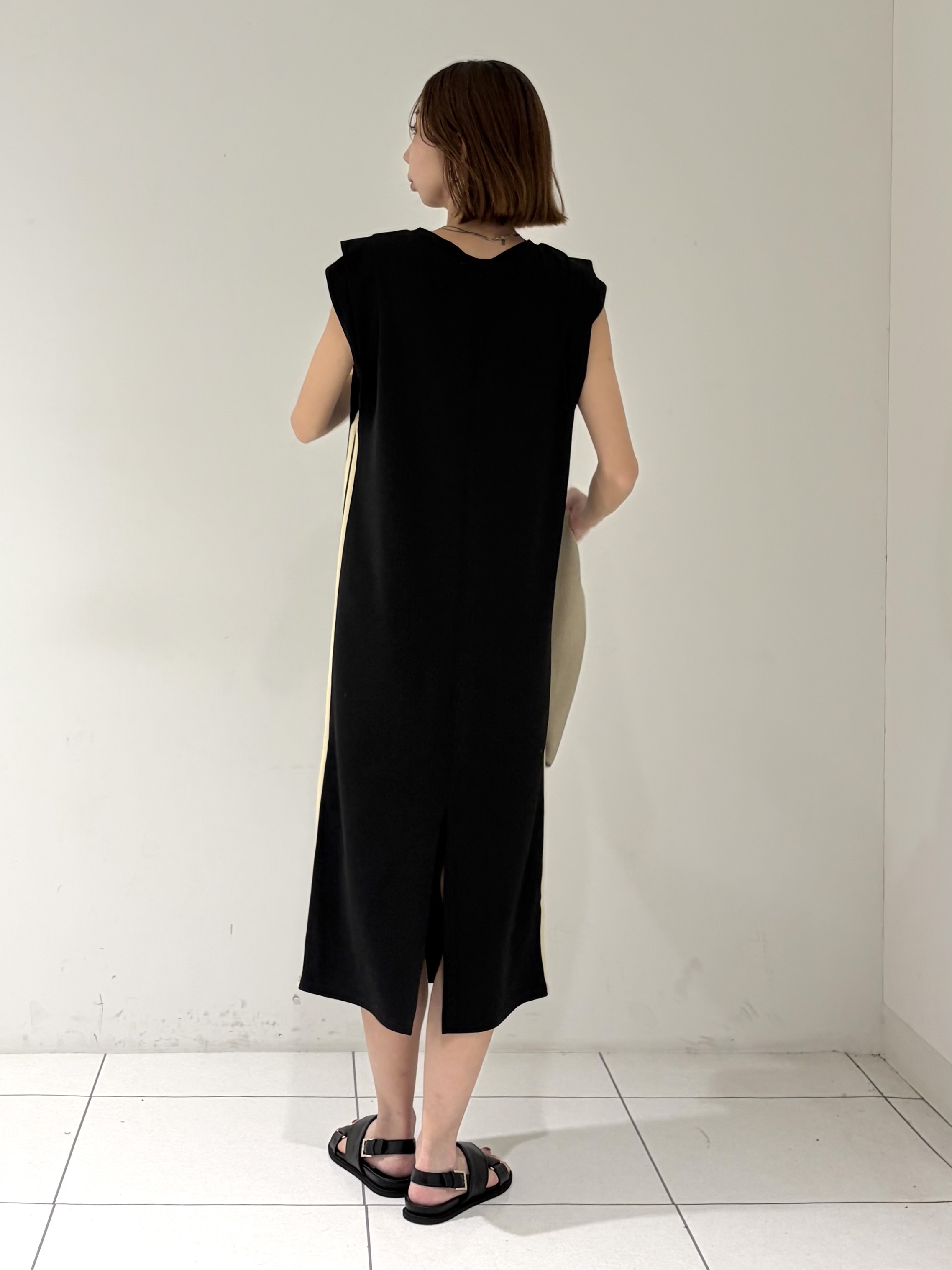 shioriさんの「INDIVI｜ワッシャーシアー半袖ダブルジャケット」を使ったコーディネート