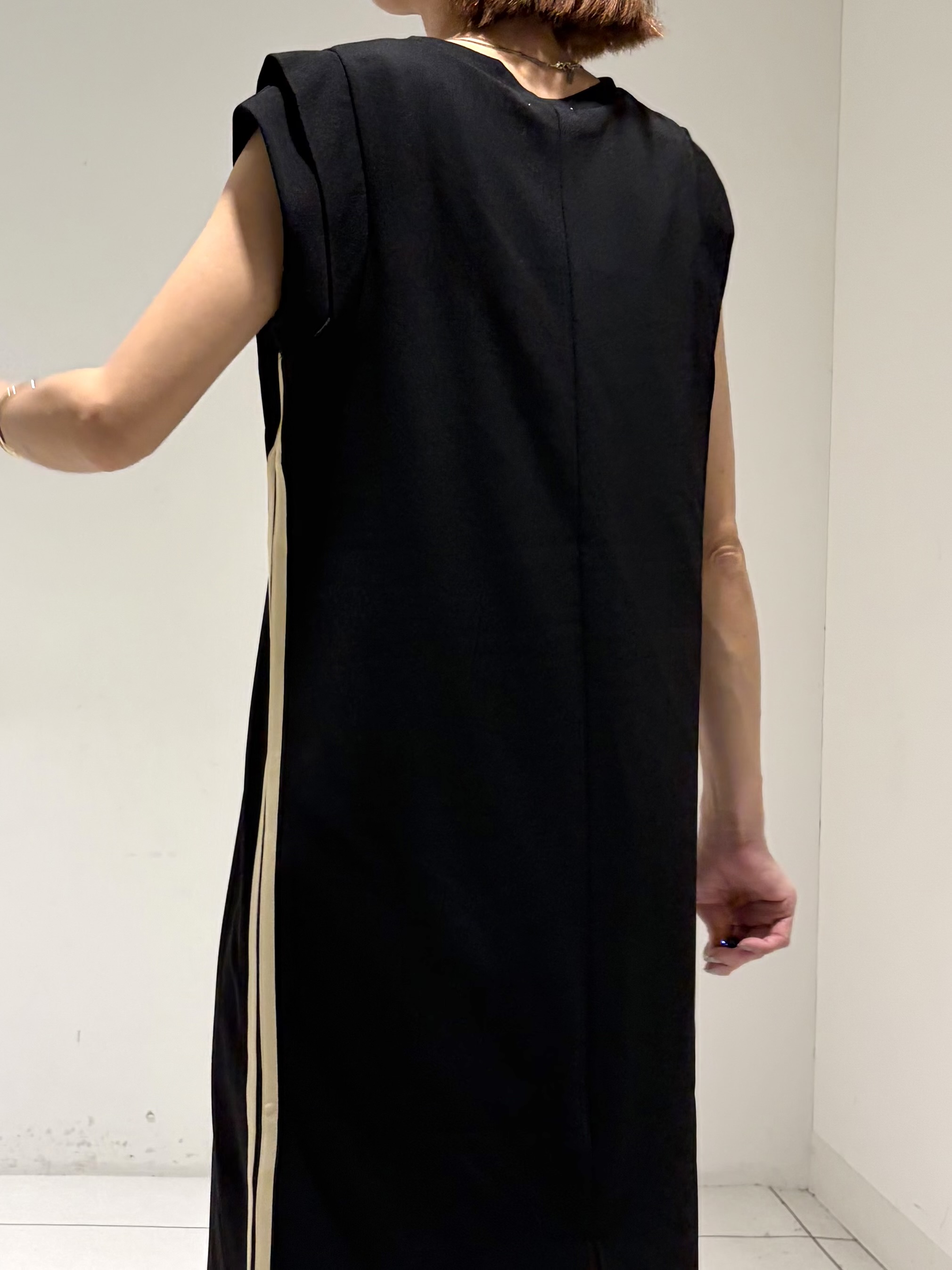 shioriさんの「INDIVI｜ワッシャーシアー半袖ダブルジャケット」を使ったコーディネート