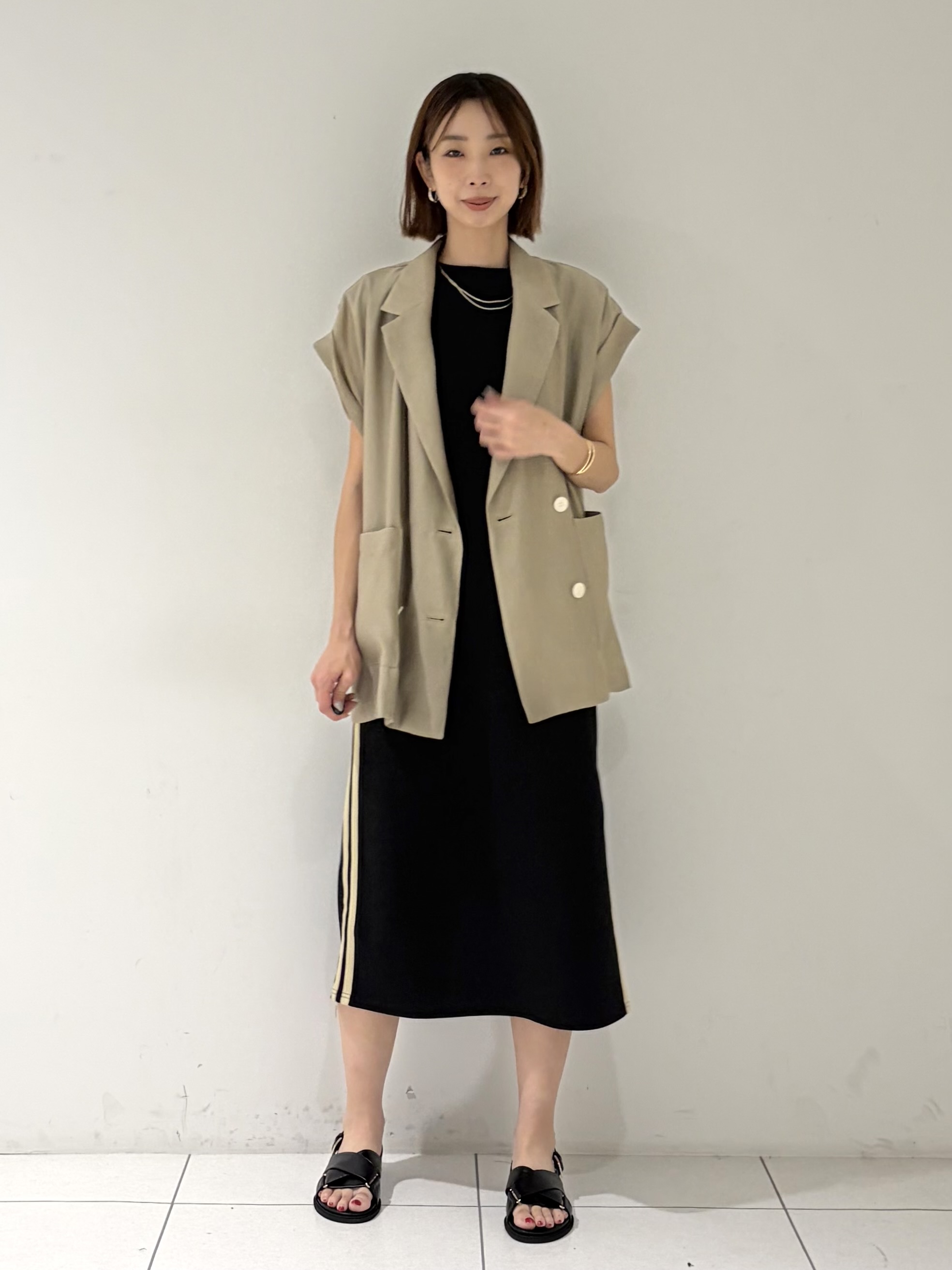 shioriさんの「INDIVI｜ワッシャーシアー半袖ダブルジャケット」を使ったコーディネート