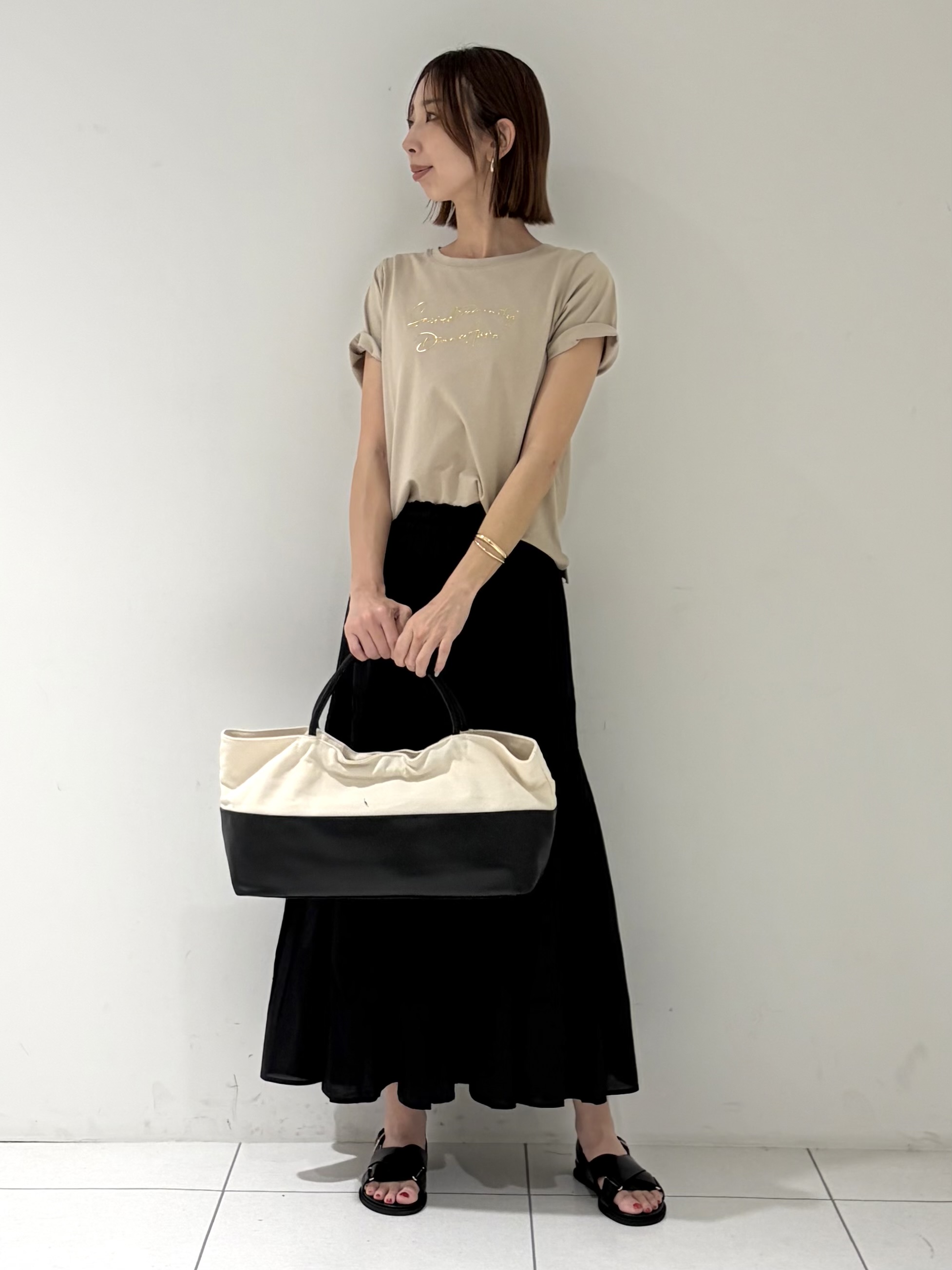 shioriさんの「INDIVI｜3DプリントロゴTシャツ【再入荷】」を使ったコーディネート