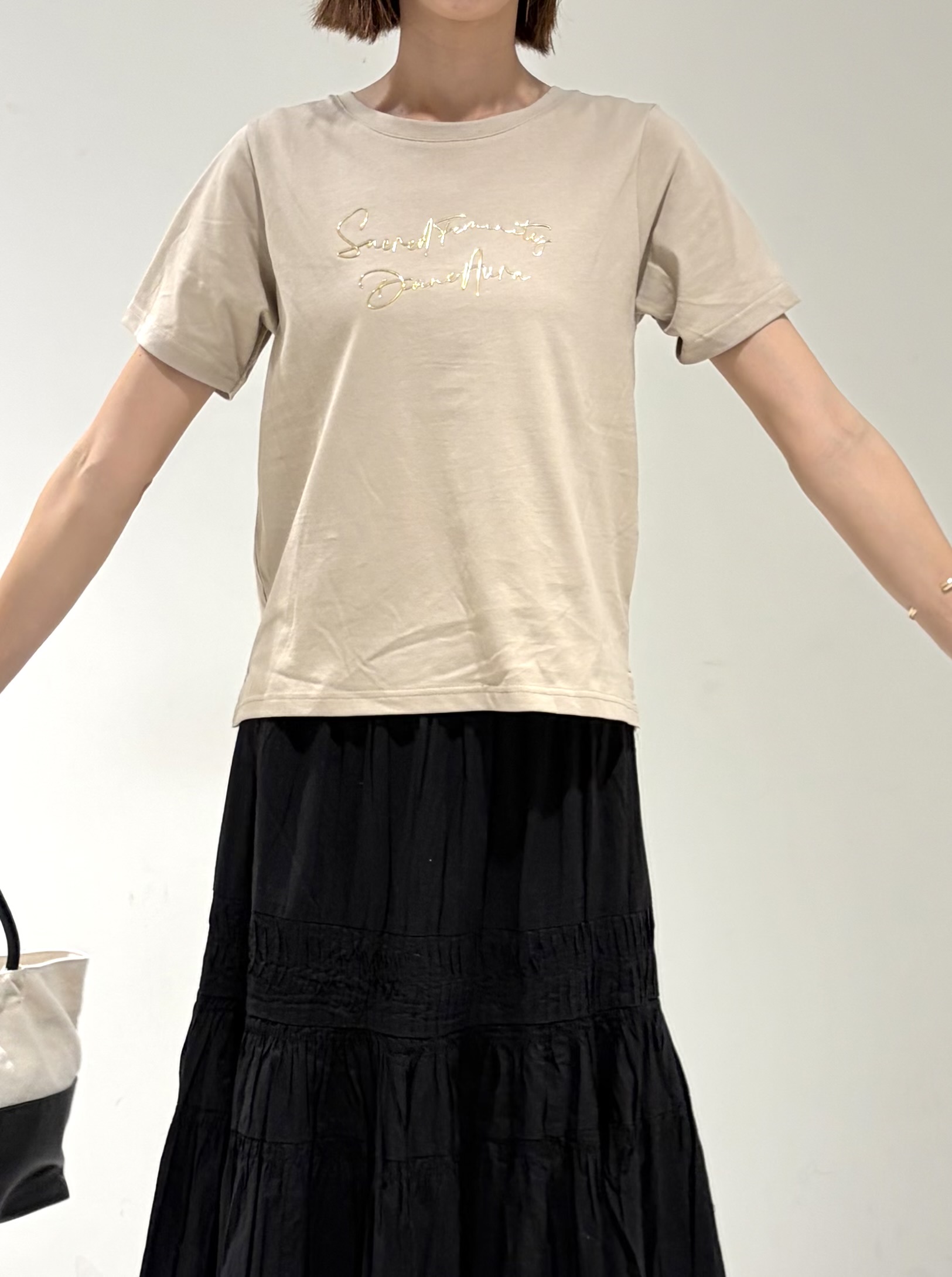shioriさんの「INDIVI｜3DプリントロゴTシャツ【再入荷】」を使ったコーディネート