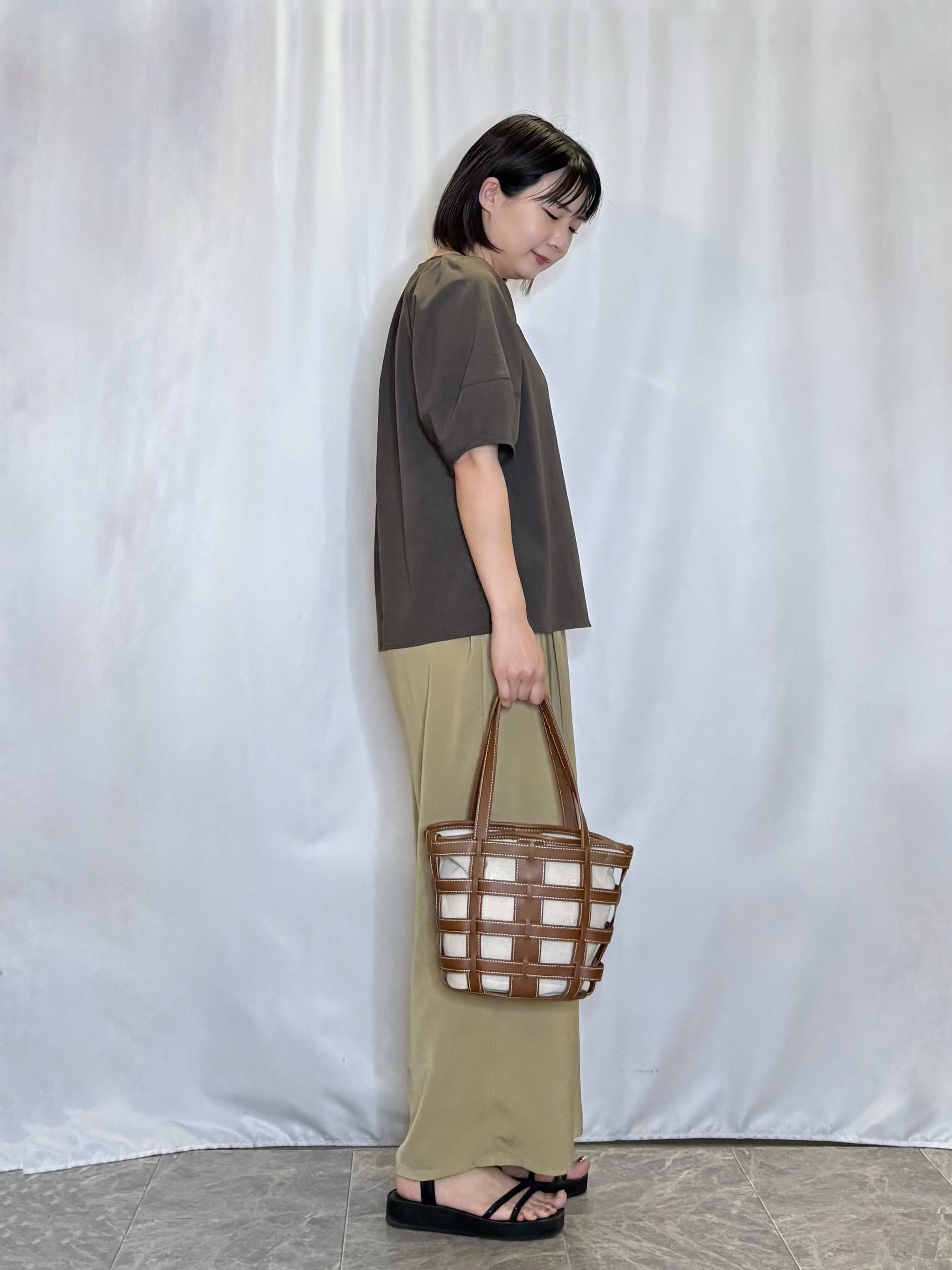 ネリさんの「SHOO･LA･RUE｜【S-LL/洗濯機可/セットアップ可】軽凛(かろりん) タックブラウス」を使ったコーディネート