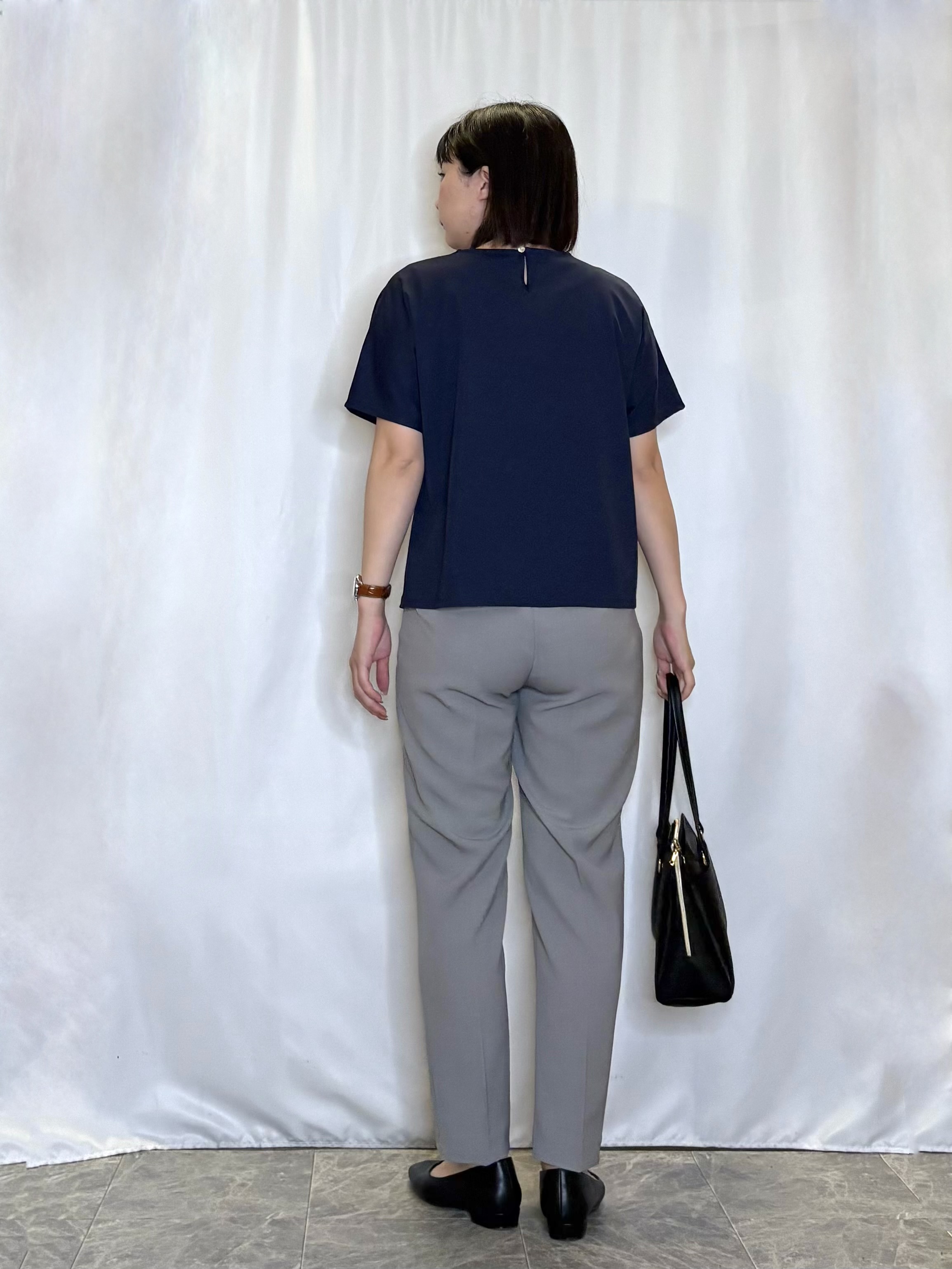 ネリさんの「SHOO･LA･RUE｜【S-LL/通勤】洗濯後しわになりにくい メタルポイントスキッパートップス」を使ったコーディネート
