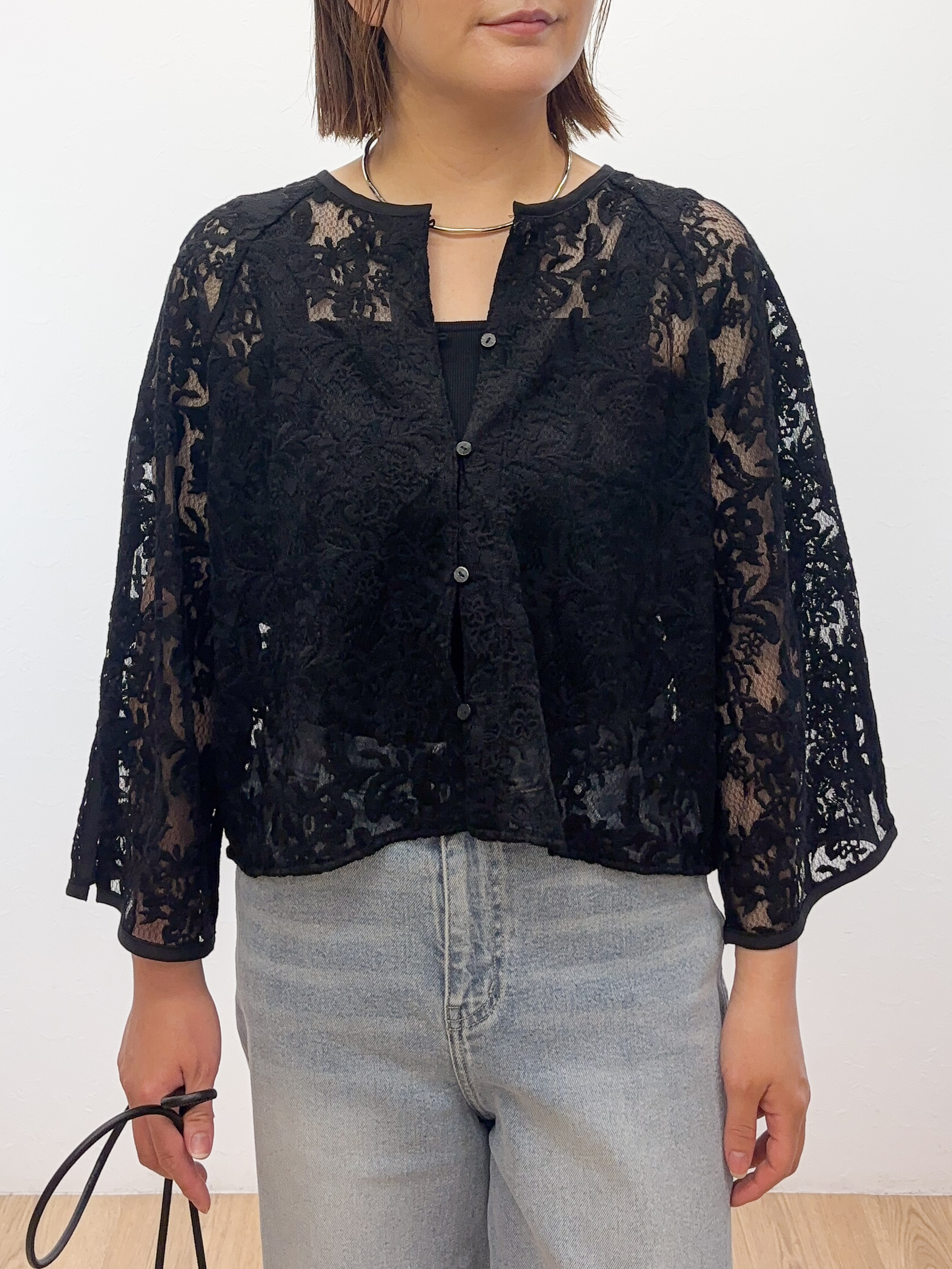 Takeさんの「OPAQUE.CLIP｜刺繍レースショートブラウス【洗える】」を使ったコーディネート