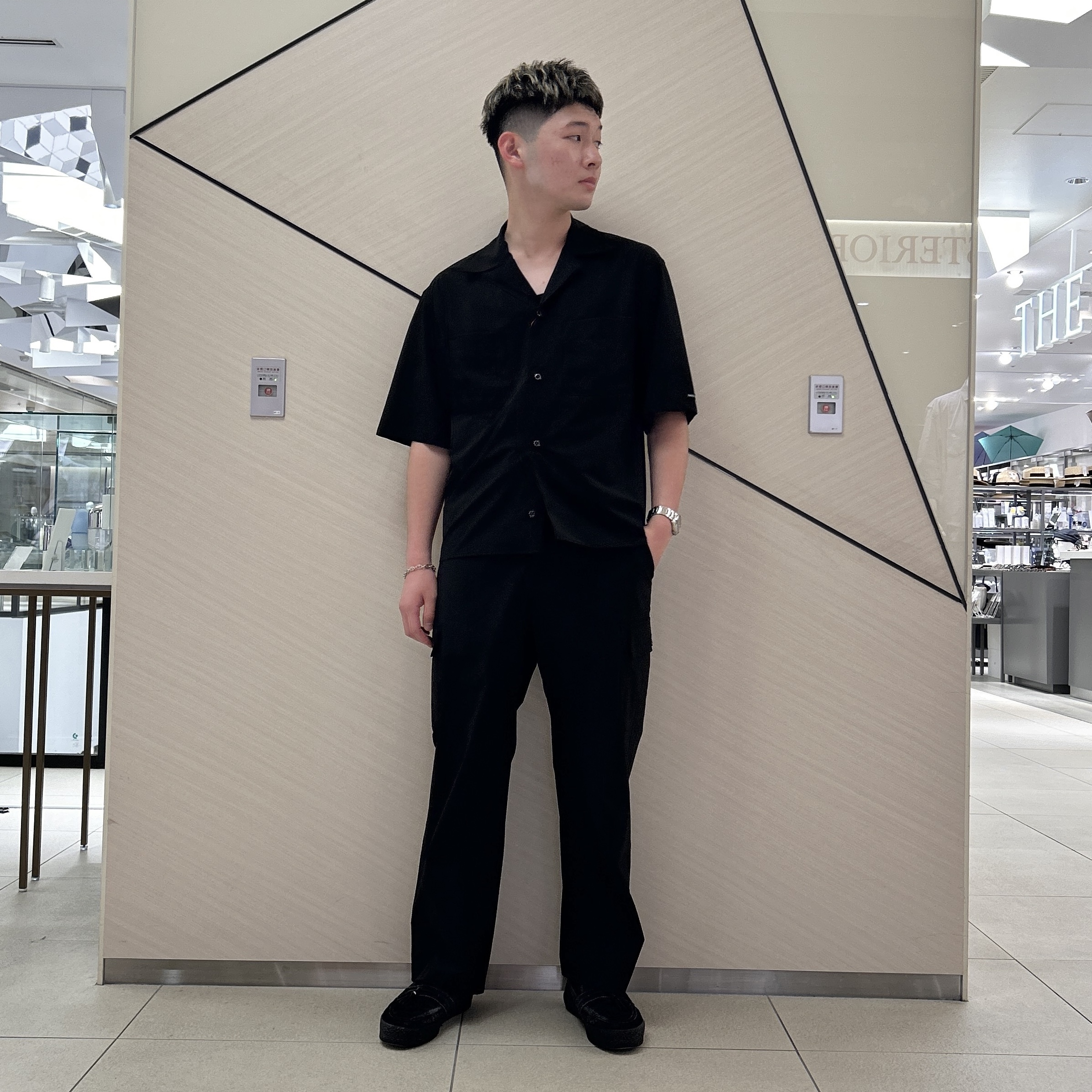 千葉亮太さんの「DRESSTERIOR｜◆【セットアップ可/ウォッシャブル】SOLOTEX ストレッチパンツ」を使ったコーディネート