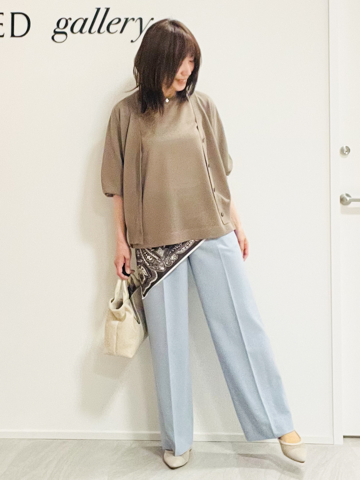 めいさんの「UNTITLED｜【アンサンブル可/シアー】リネンエステルカーディガン」を使ったコーディネート