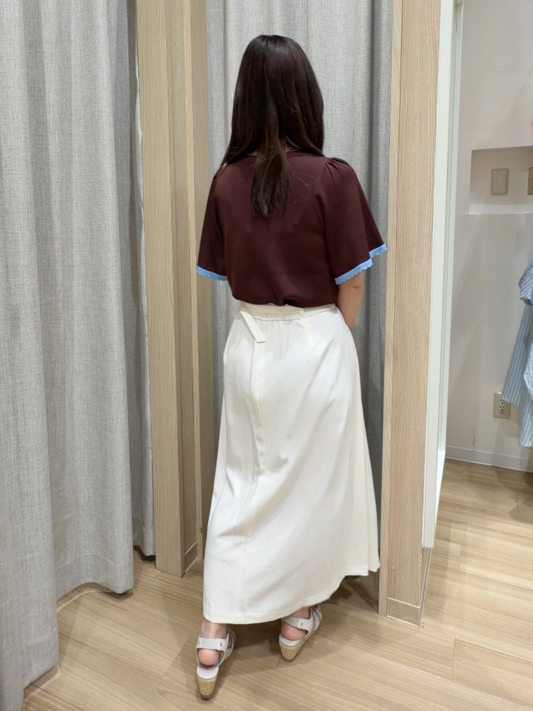 Fumikaさんの「grove｜高評価！【シリーズ累計36万枚！名品ニット】やわらかドライタッチ スカラップスリーブニット」を使ったコーディネート