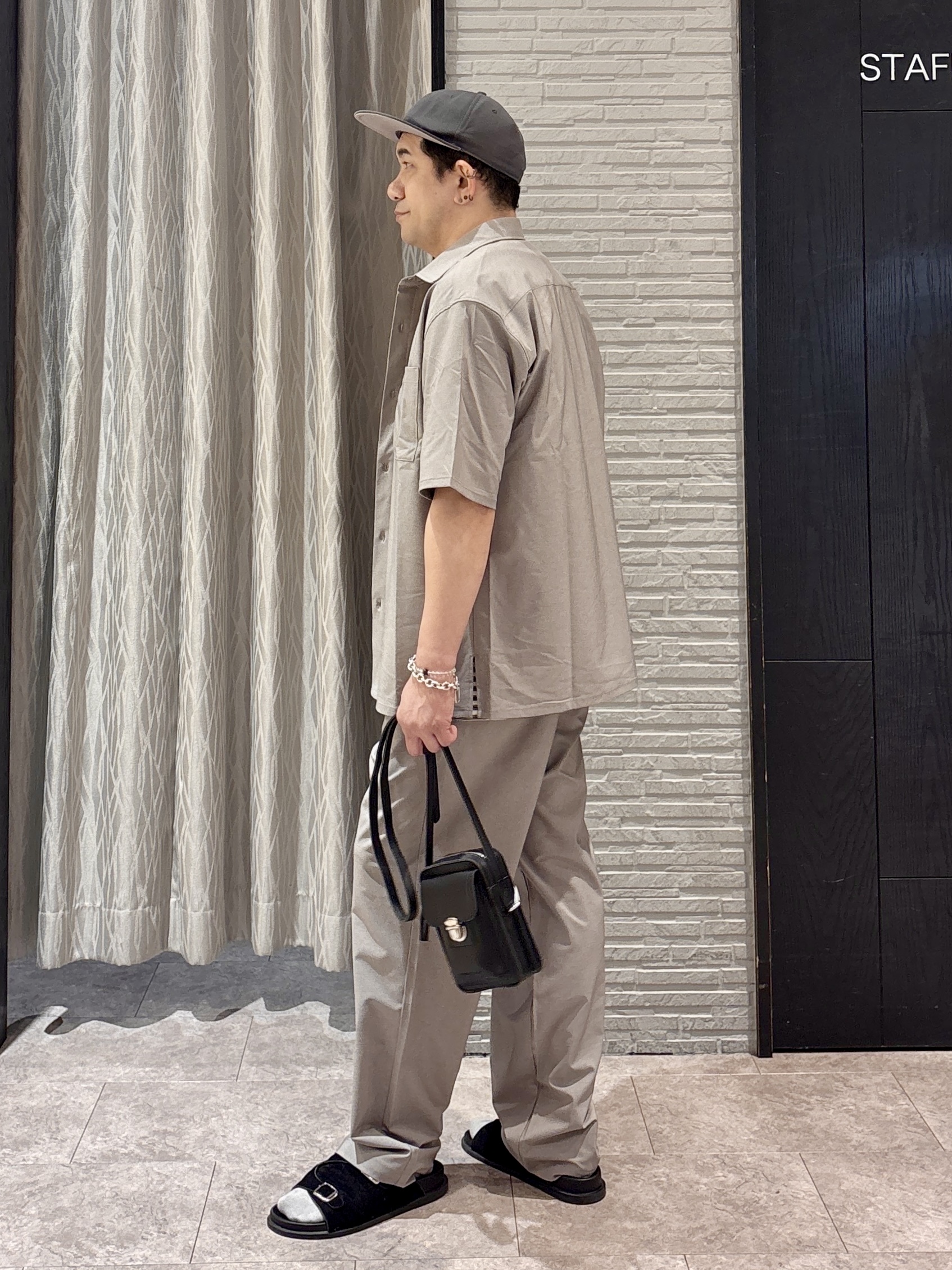 Pーyamaさんの「THE SHOP TK｜クールウェザー 半袖シャツ 接触冷感／洗濯機OK／セットアップ可」を使ったコーディネート