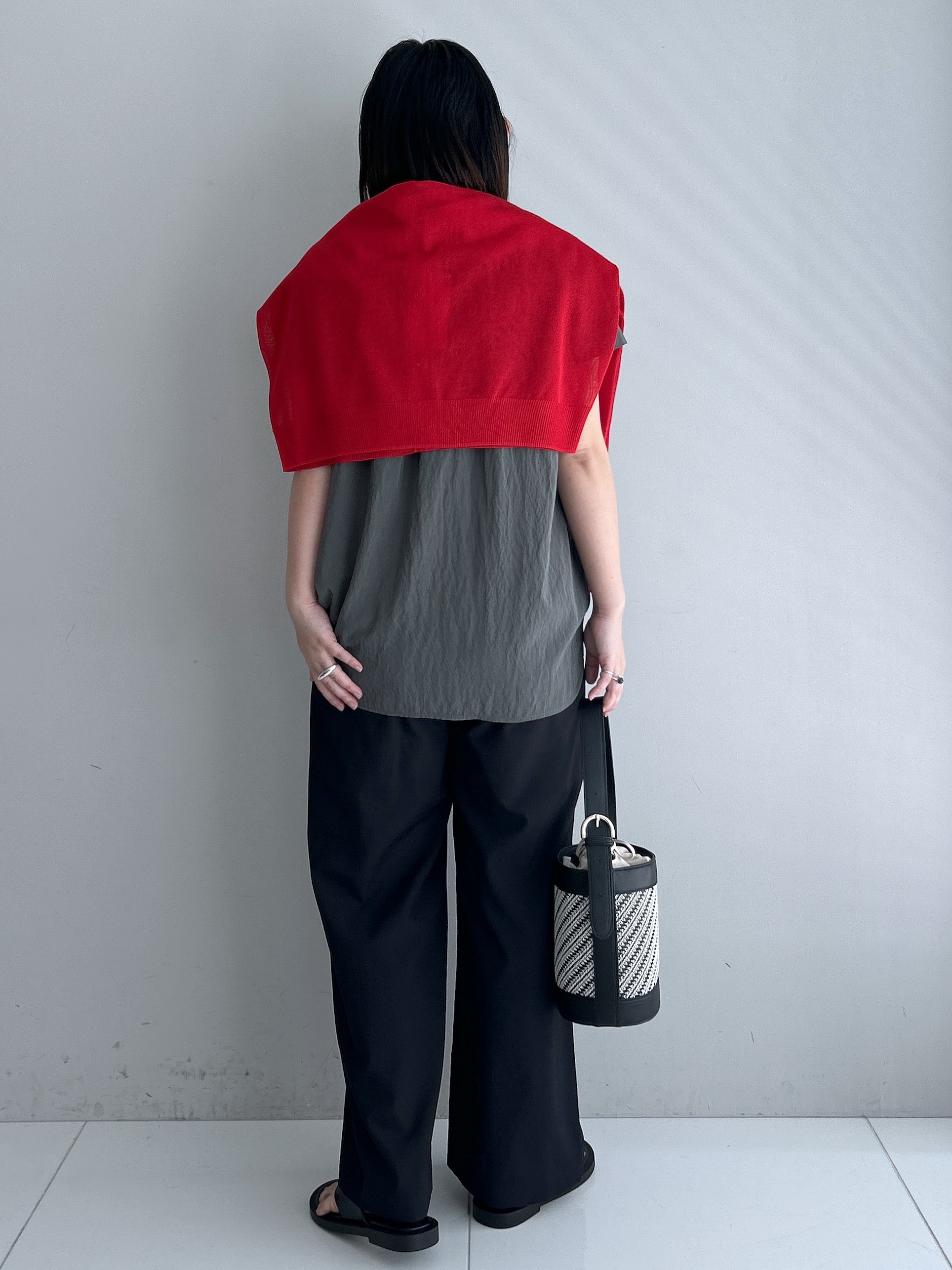 Hirokaさんの「Dessin｜バンドカラーフロントフリルブラウス」を使ったコーディネート