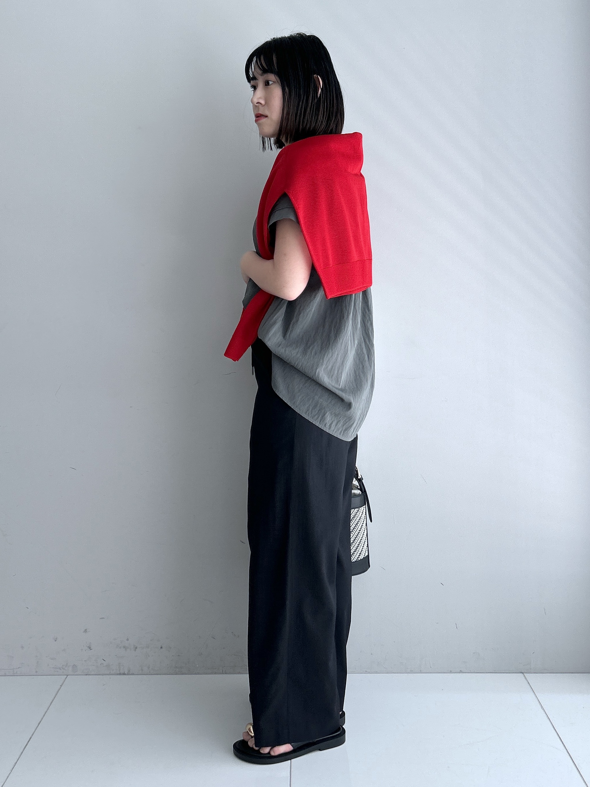 Hirokaさんの「Dessin｜バンドカラーフロントフリルブラウス」を使ったコーディネート