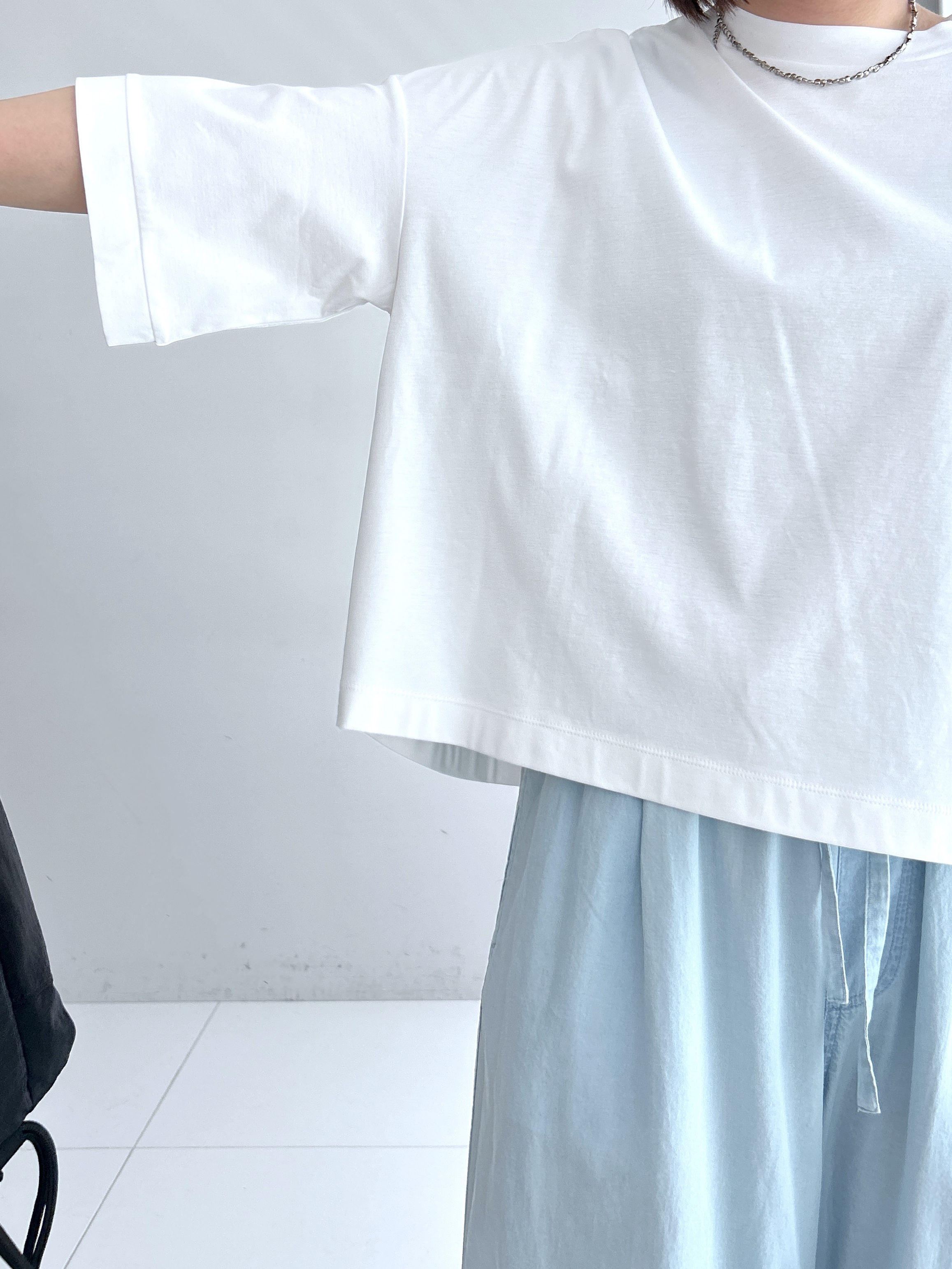 Hirokaさんの「Dessin｜【体型カバー】美光沢カットソーボクシーシルエット」を使ったコーディネート