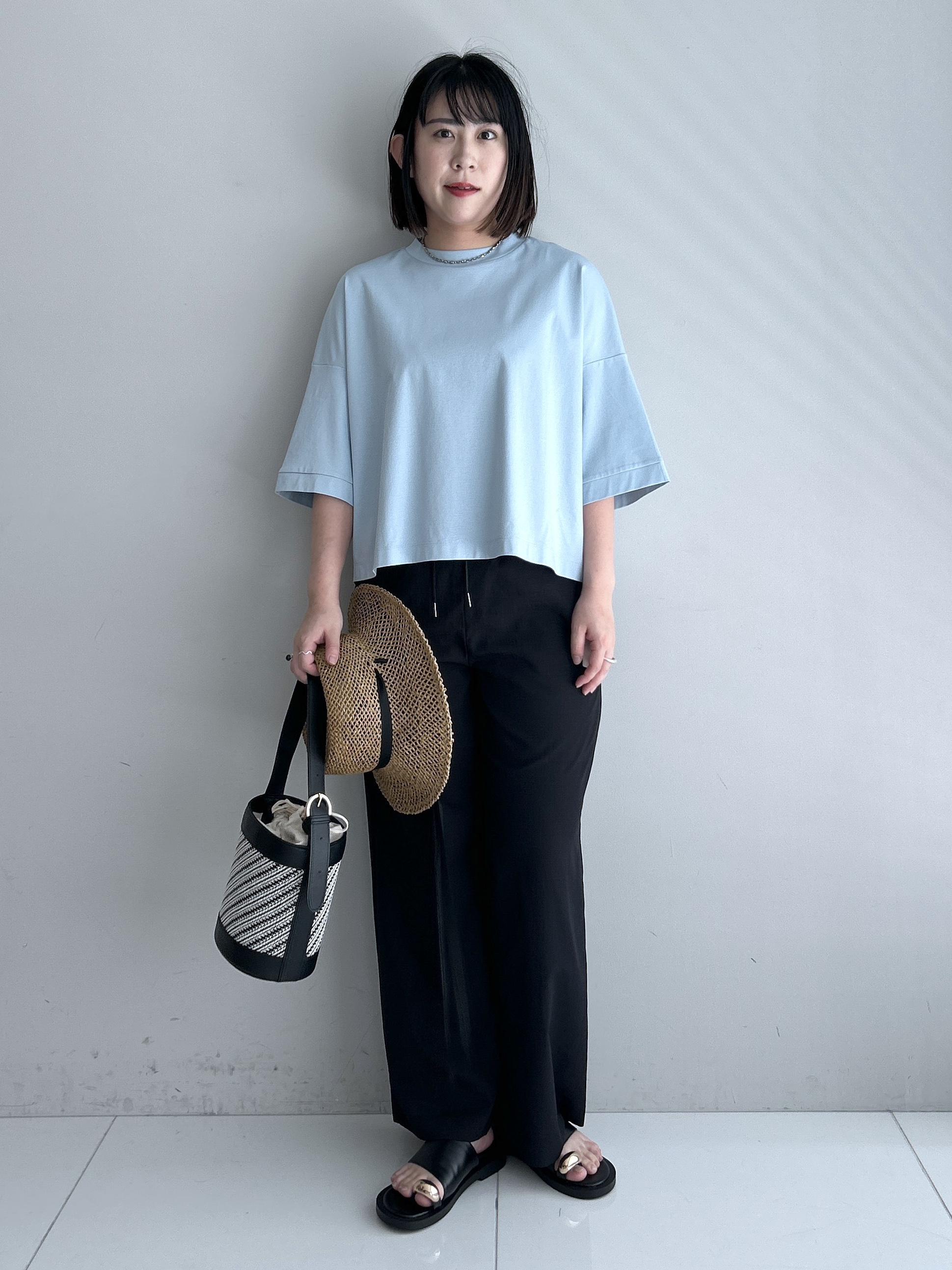 Hirokaさんの「Dessin｜【体型カバー】美光沢カットソーボクシーシルエット」を使ったコーディネート