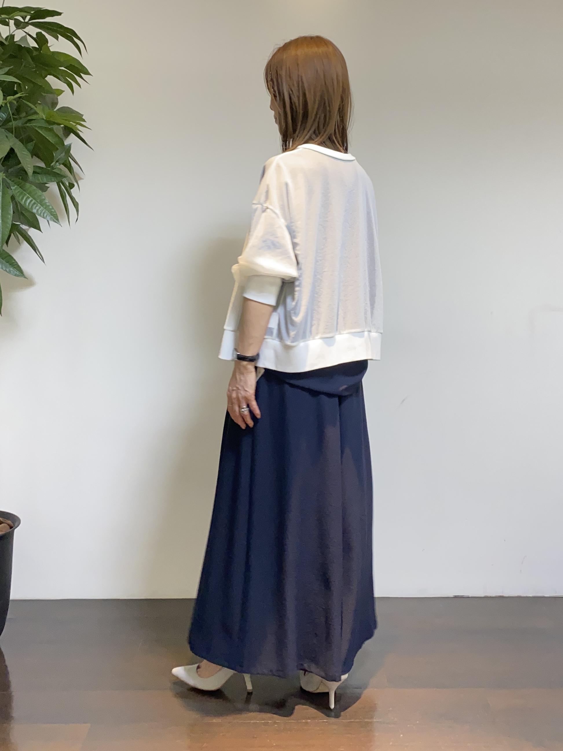 tomoさんの「UNTITLED｜【7色展開/ゆったり/ショート丈】シアートリコットカーディガン」を使ったコーディネート