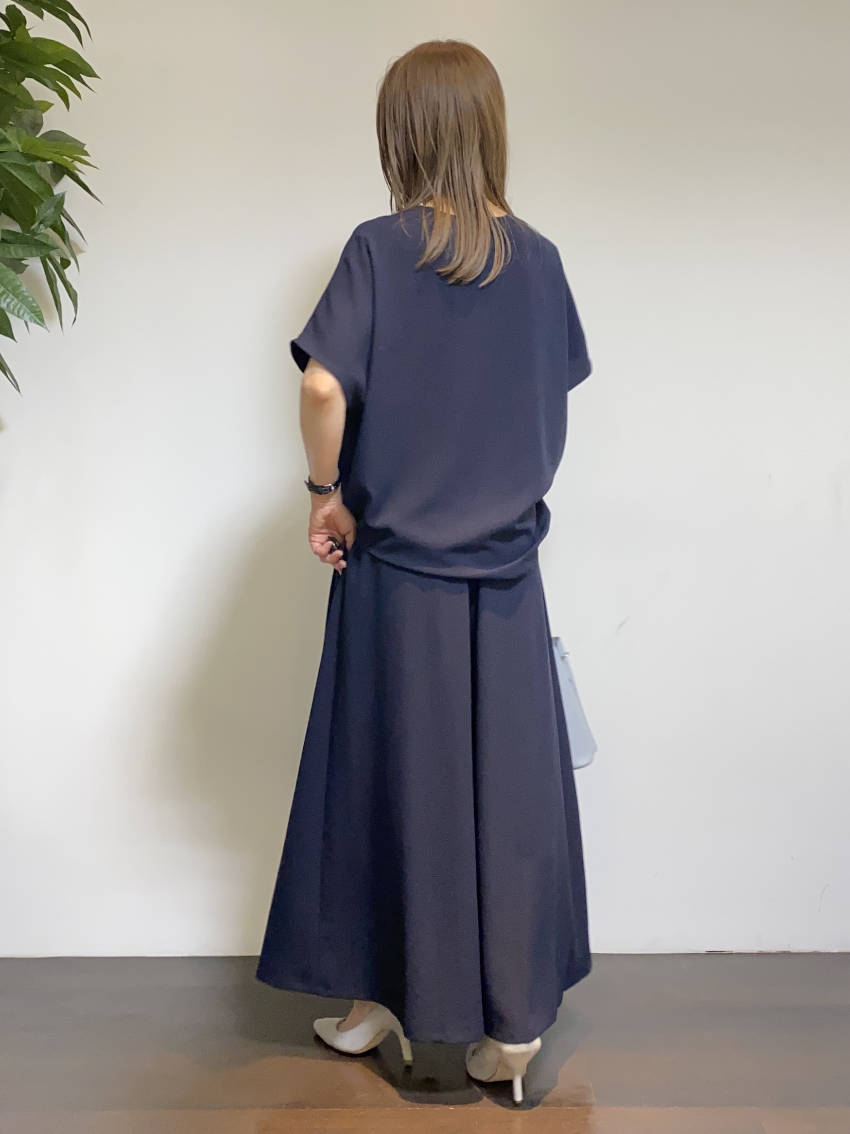 tomoさんの「UNTITLED｜【7色展開/ゆったり/ショート丈】シアートリコットカーディガン」を使ったコーディネート