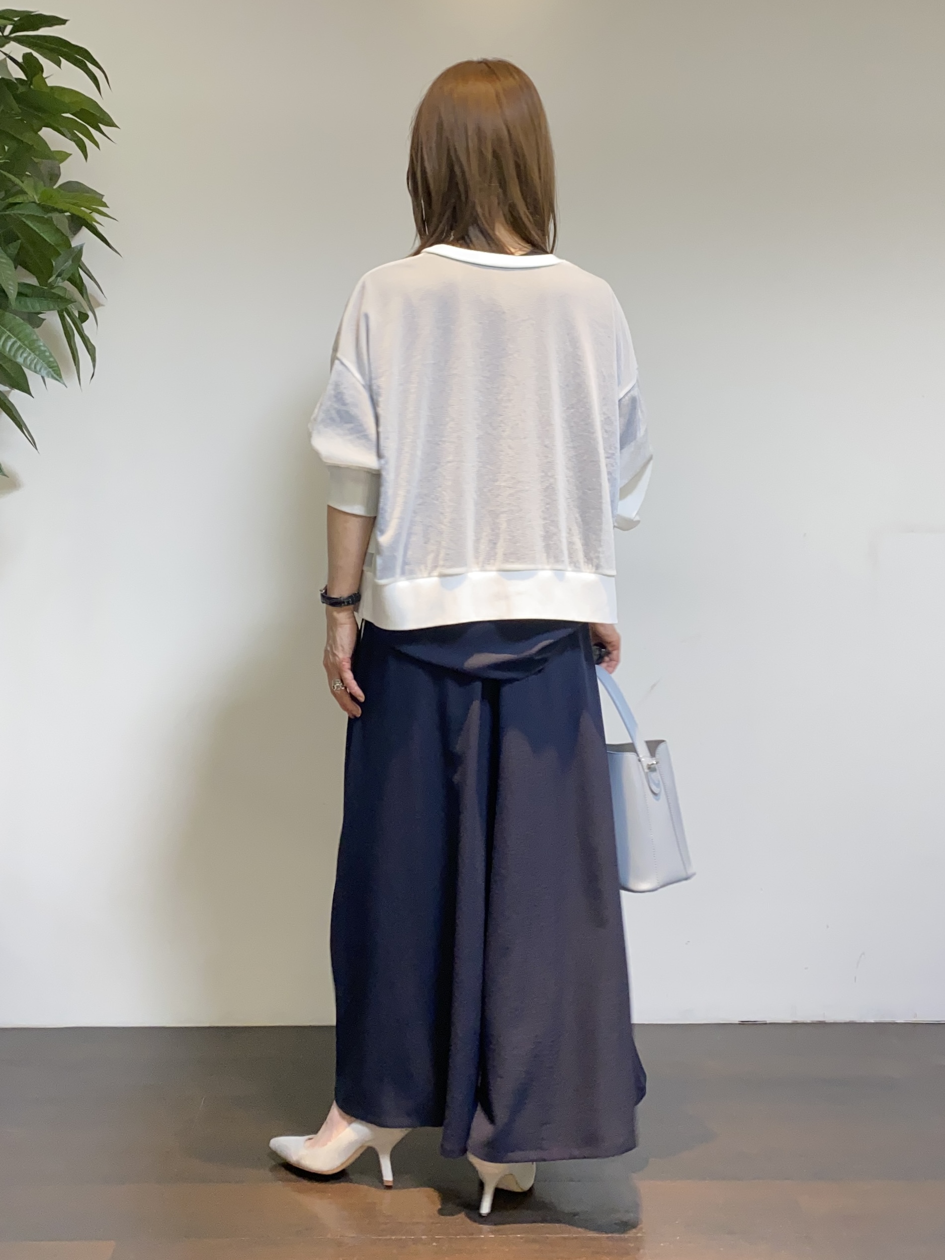 tomoさんの「UNTITLED｜【7色展開/ゆったり/ショート丈】シアートリコットカーディガン」を使ったコーディネート