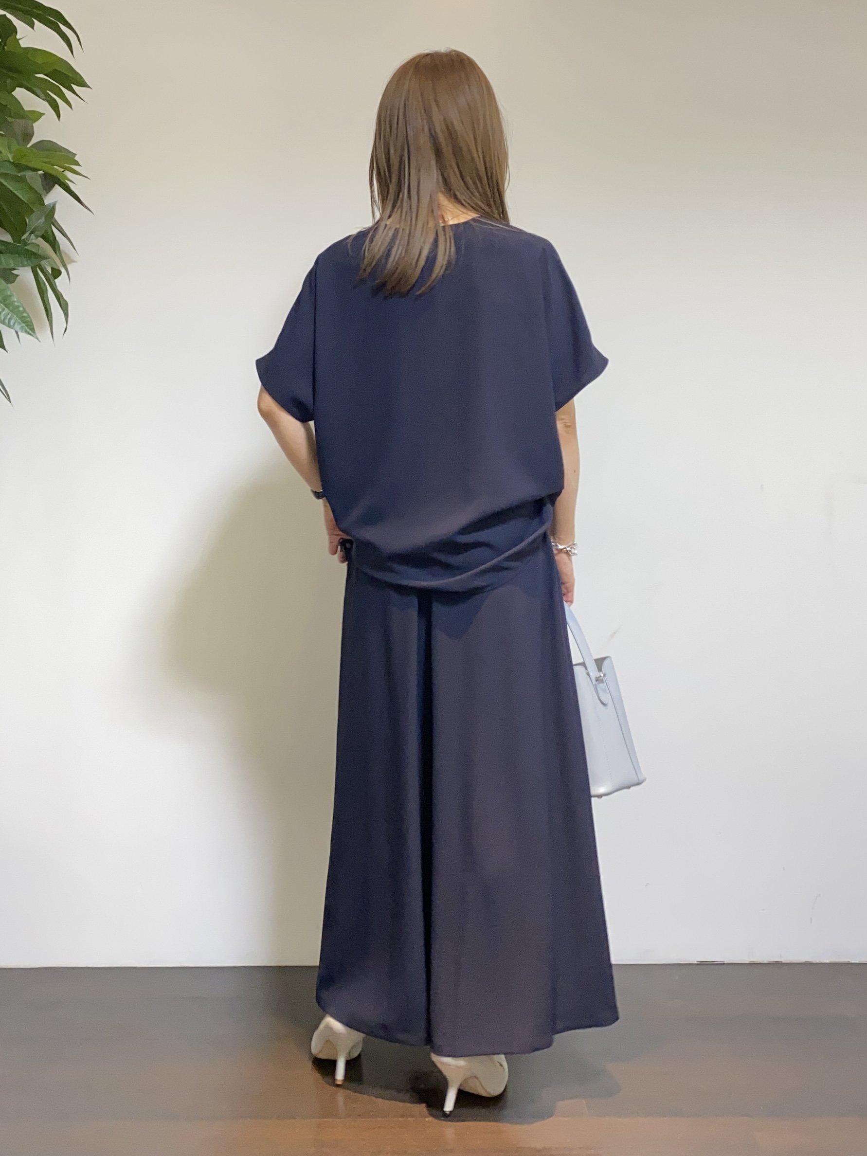 tomoさんの「UNTITLED｜【7色展開/ゆったり/ショート丈】シアートリコットカーディガン」を使ったコーディネート