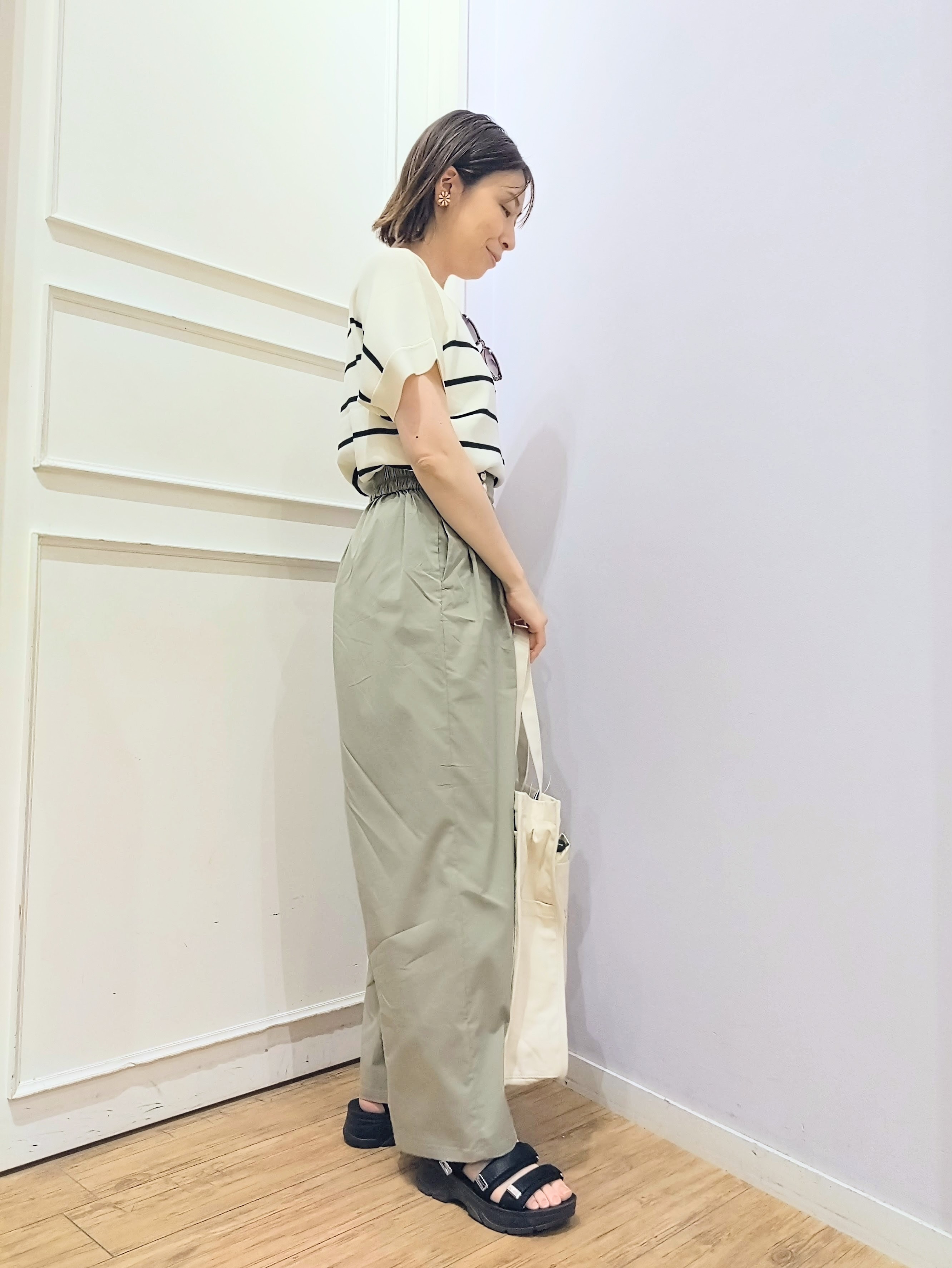 miomioさんの「SHOO･LA･RUE｜【毎日洗える/UV】二の腕隠れる さらっとドルマン半袖ニット」を使ったコーディネート