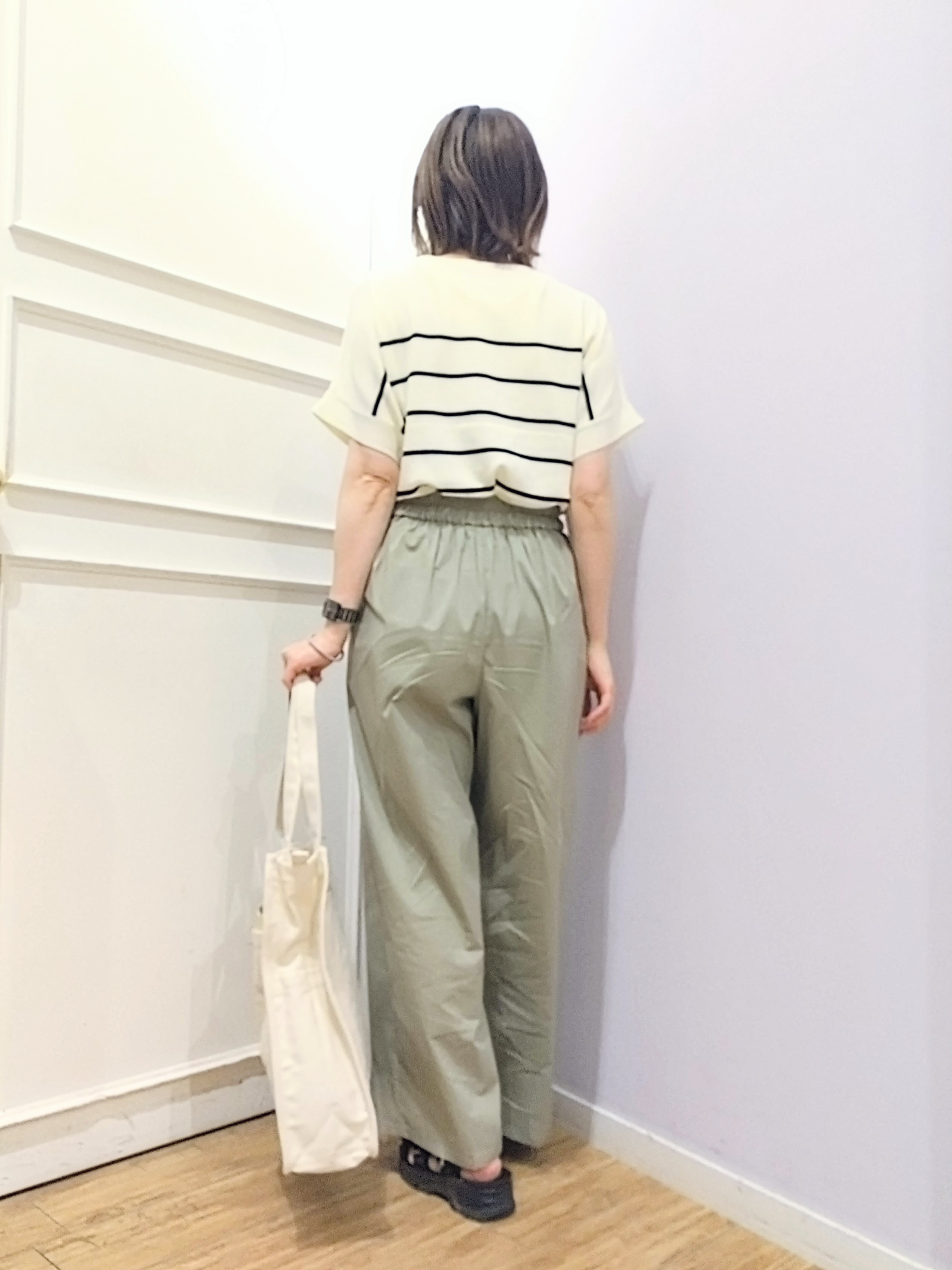 miomioさんの「SHOO･LA･RUE｜【毎日洗える/UV】二の腕隠れる さらっとドルマン半袖ニット」を使ったコーディネート