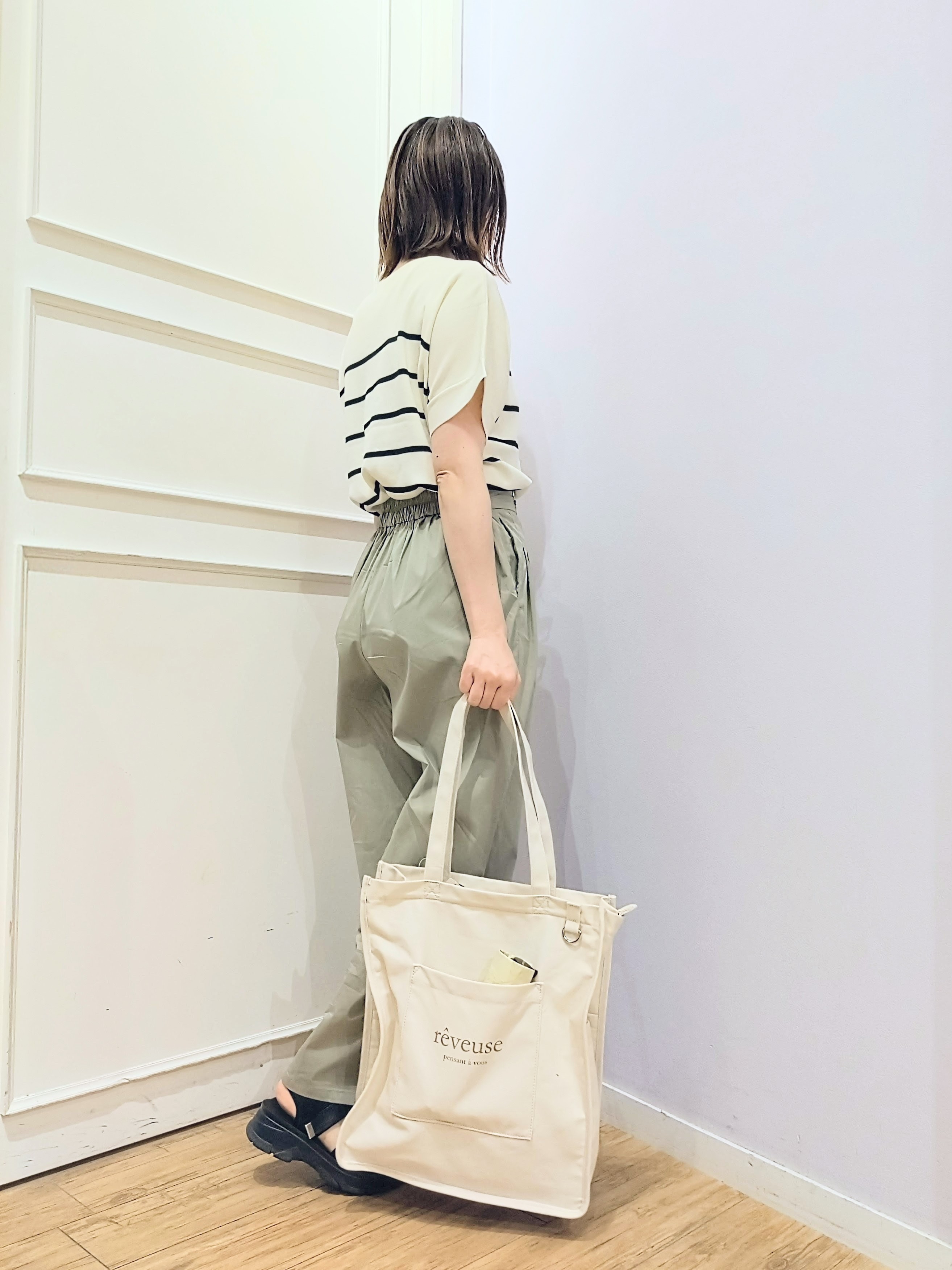 miomioさんの「SHOO･LA･RUE｜【毎日洗える/UV】二の腕隠れる さらっとドルマン半袖ニット」を使ったコーディネート