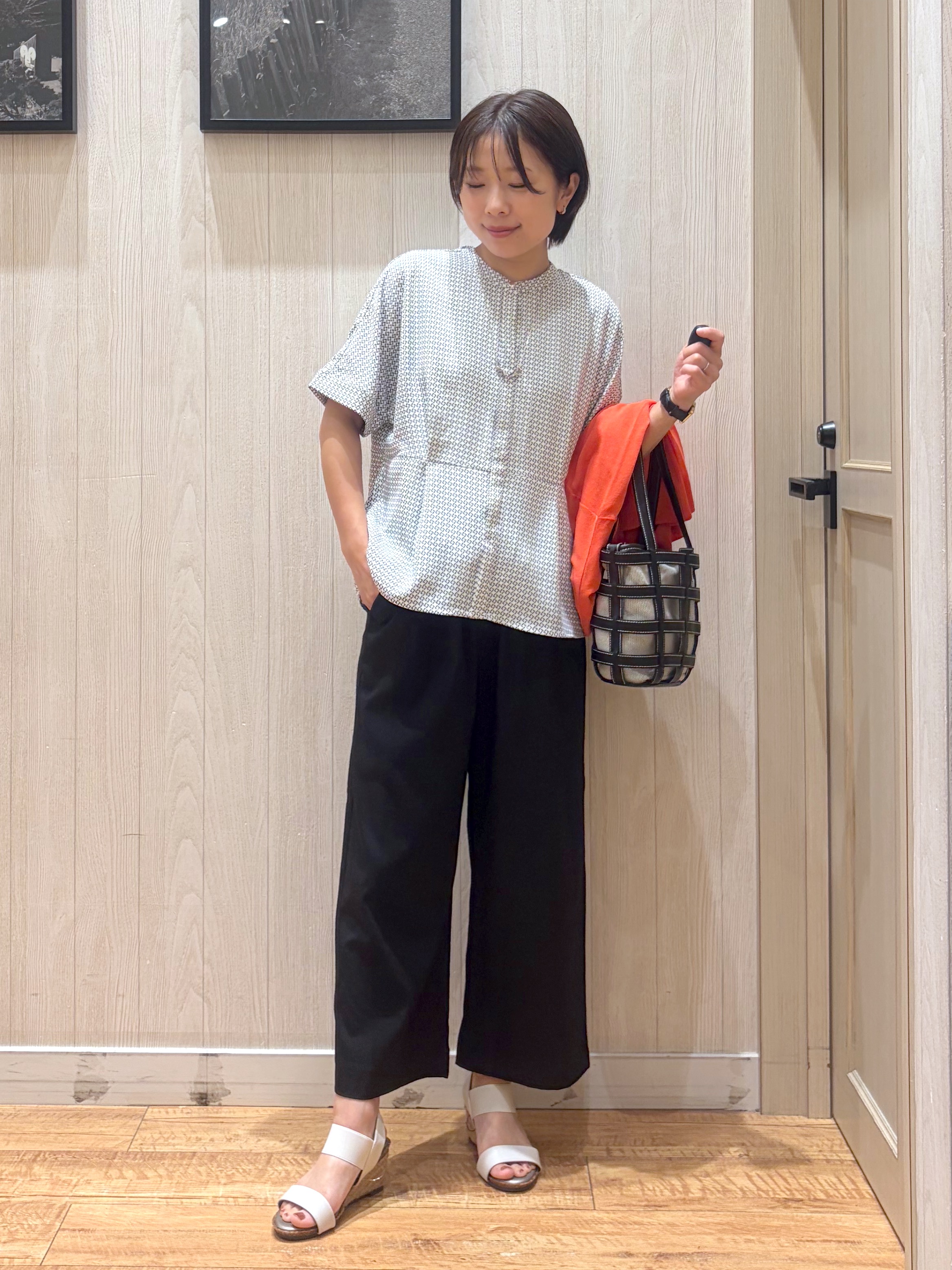 shirayuuuさんの「SHOO･LA･RUE｜【洗濯機可/S-LL】オンにもオフにも マルチに使えるボタンレスカーディガン」を使ったコーディネート