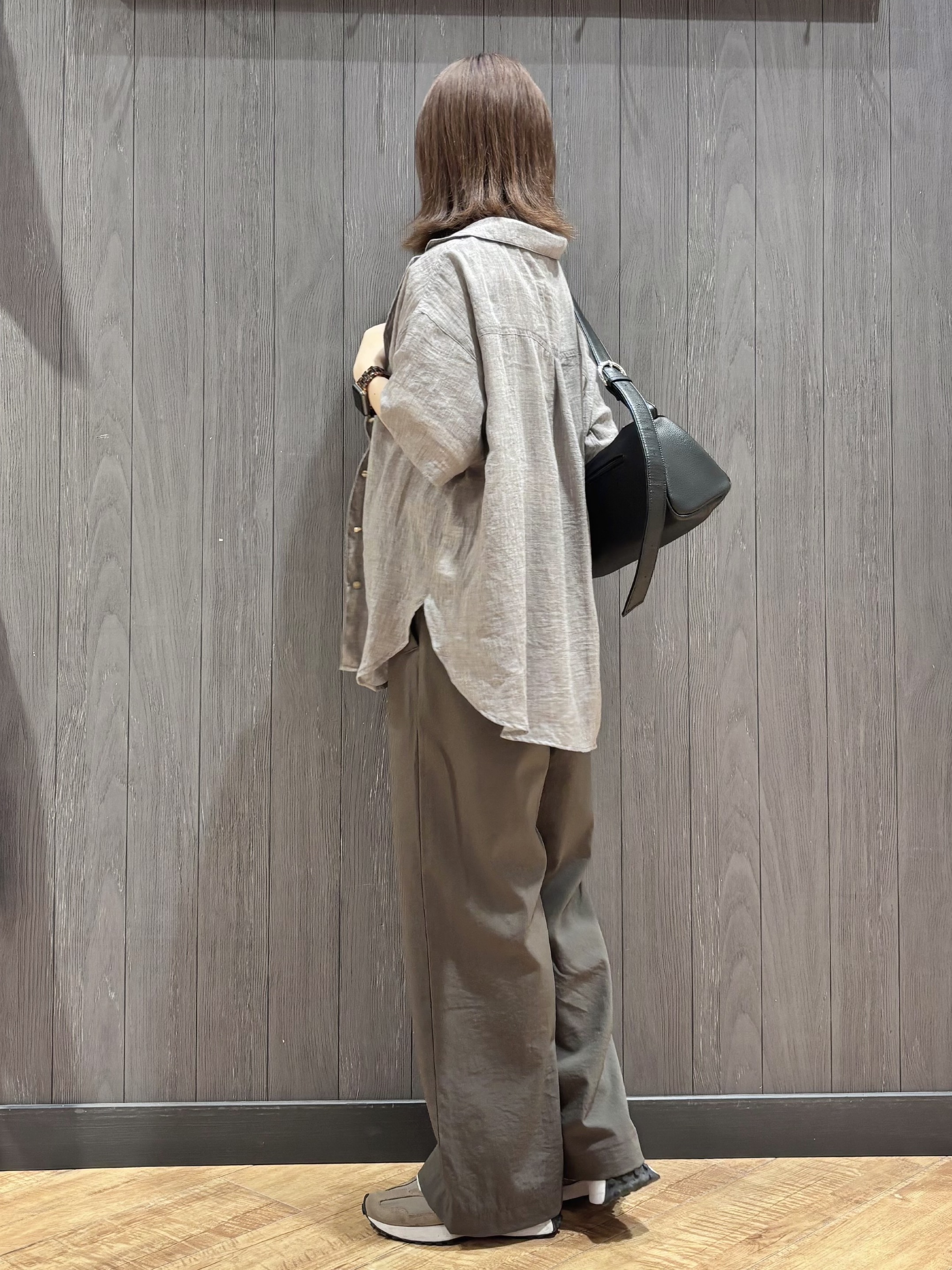 meiさんの「SHOO･LA･RUE｜【S-LL】ナチュラルに決まる 半袖シアーシャツジャケット」を使ったコーディネート