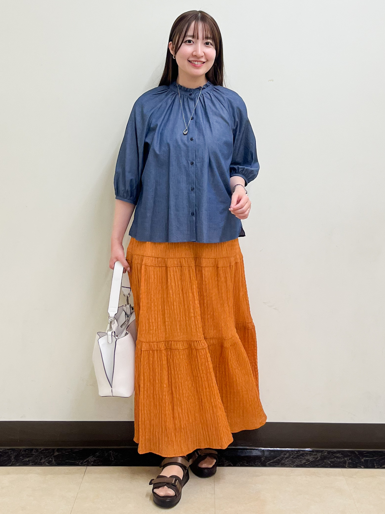 mikikoさんの「Reflect｜プチハイネック フリルデザインブラウス」を使ったコーディネート