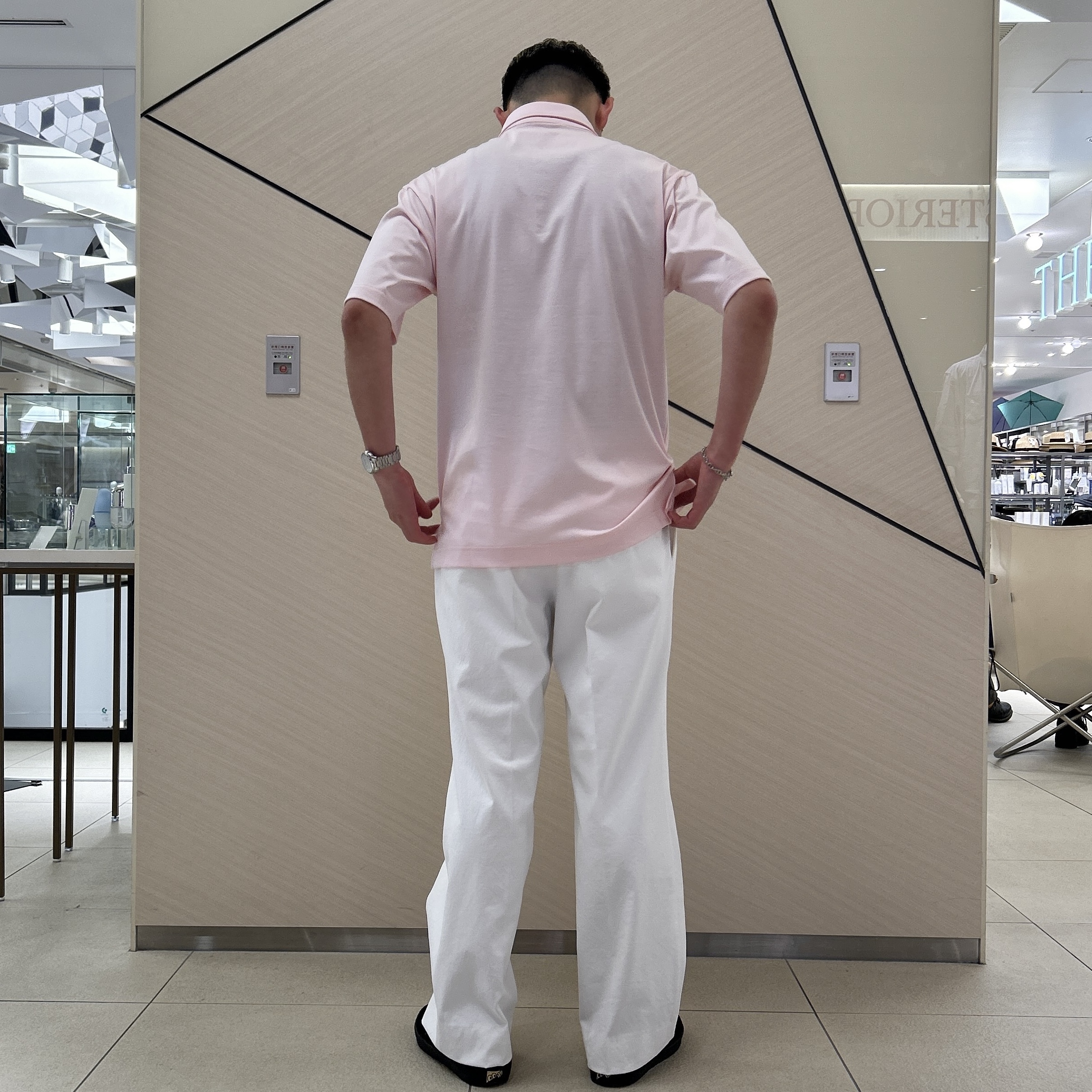 千葉亮太さんの「DRESSTERIOR｜【接触冷感/抗菌防臭/消臭/Safari5月号掲載】ICE CLEAR COTTON オーバーフィッ」を使ったコーディネート