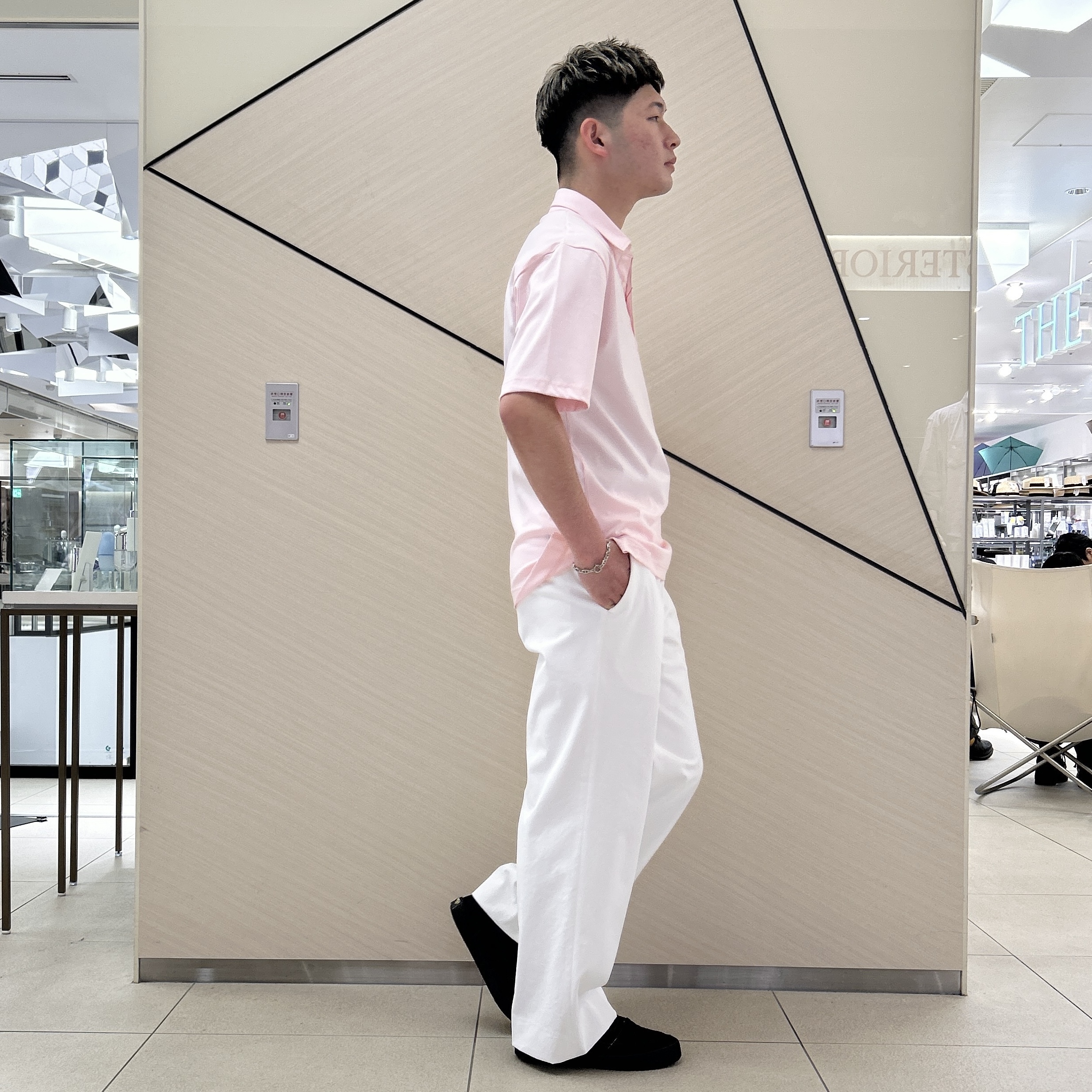 千葉亮太さんの「DRESSTERIOR｜【接触冷感/抗菌防臭/消臭/Safari5月号掲載】ICE CLEAR COTTON オーバーフィッ」を使ったコーディネート