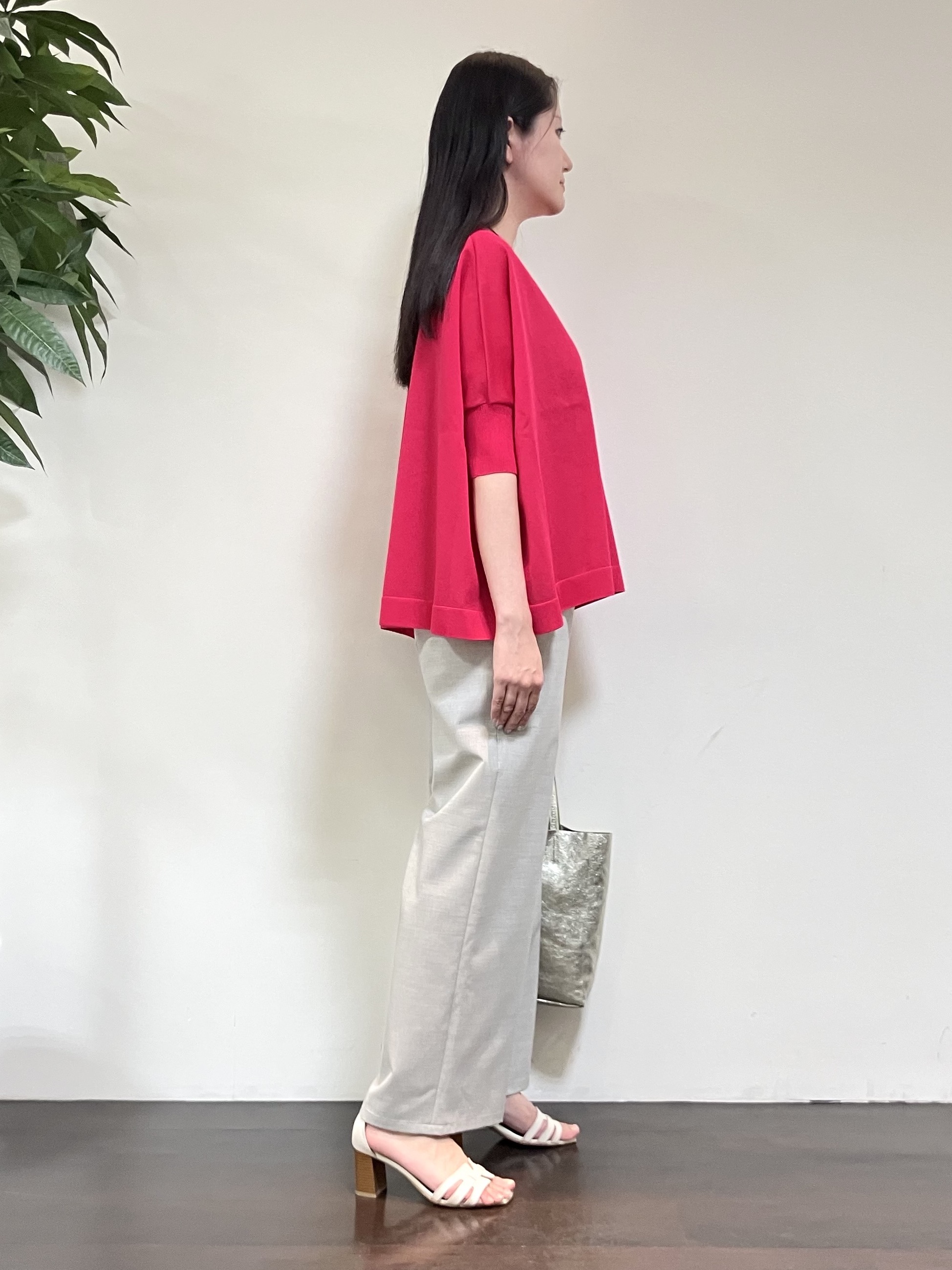 カレンさんの「UNTITLED｜【アンサンブル可/洗える】シアーレーヨンニット」を使ったコーディネート