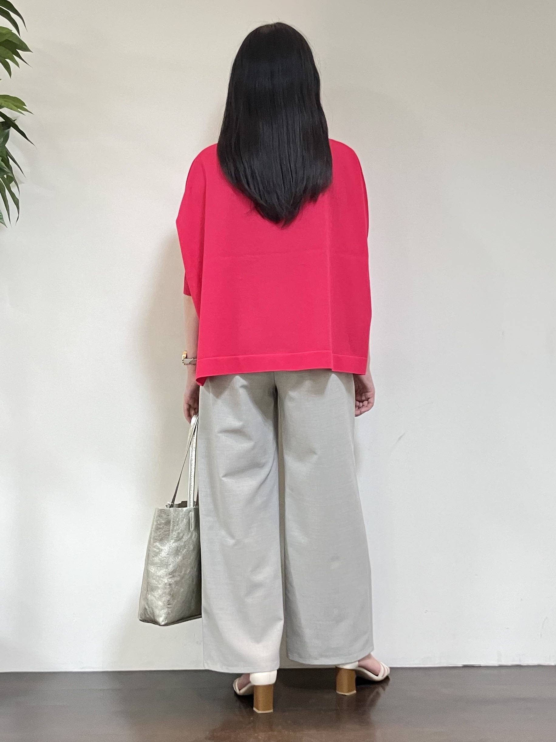 カレンさんの「UNTITLED｜【アンサンブル可/洗える】シアーレーヨンニット」を使ったコーディネート