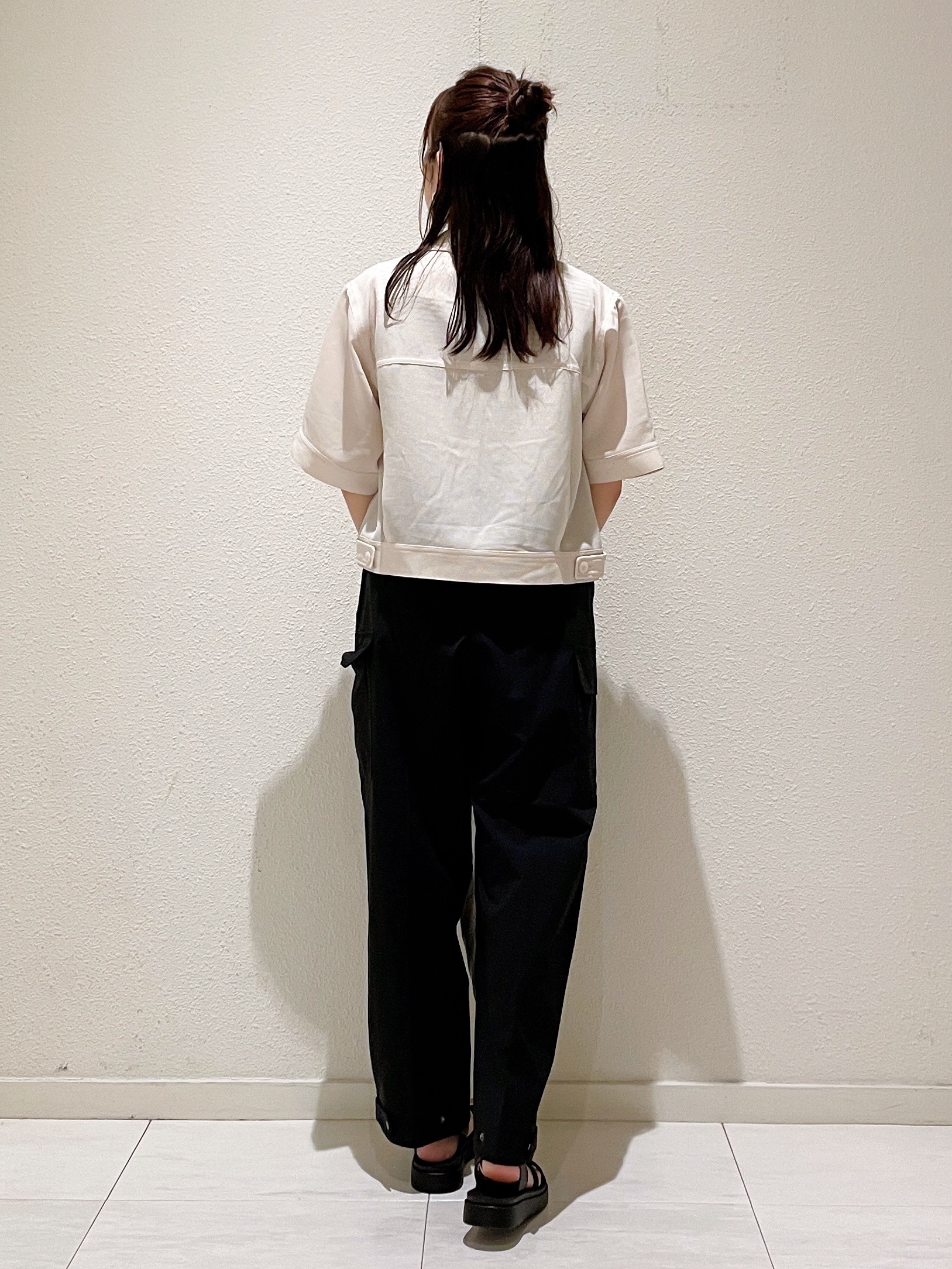haruさんの「grove｜【吸水速乾・通気性・洗える】衿付きハーフジャケット」を使ったコーディネート