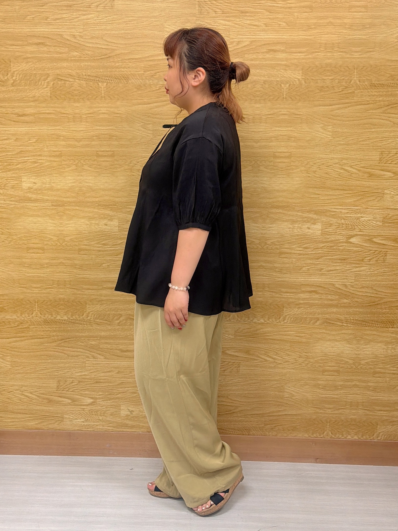 ぁむさんの「SHOO･LA･RUE｜【S-LL】インせず着られる 切替フレアブラウス」を使ったコーディネート