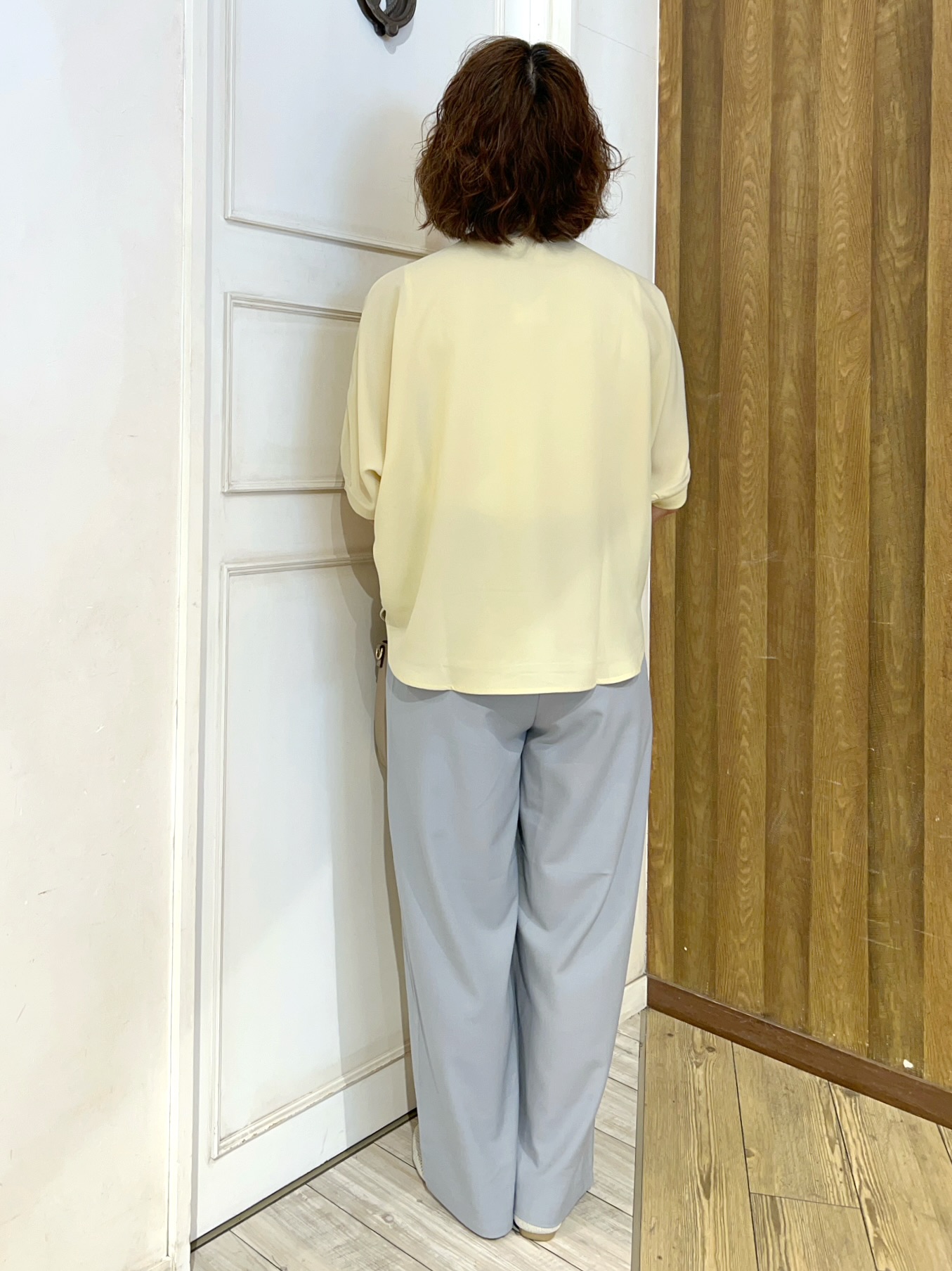 yuriyuriさんの「SHOO･LA･RUE｜【体型カバー/洗濯機可】二の腕隠れる 前後切替ドルマンTシャツ」を使ったコーディネート