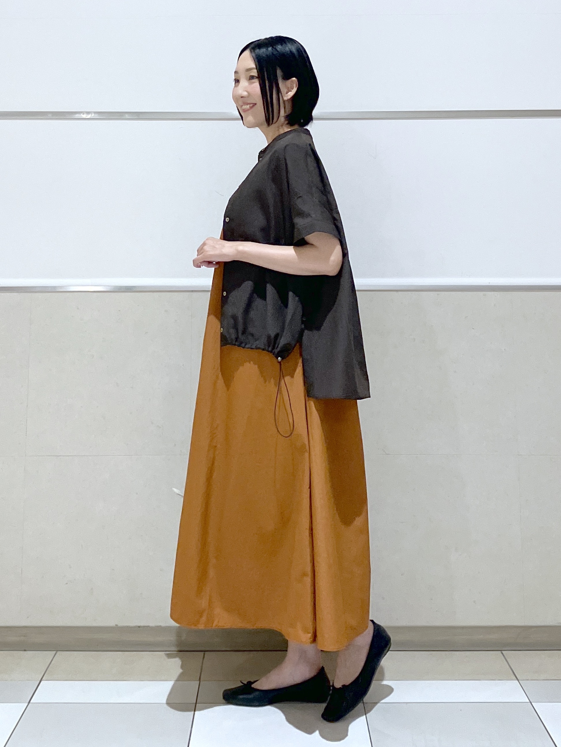 eriko さんの「Dessin｜【高通気/セットアップ可】ドロストシャツ」を使ったコーディネート