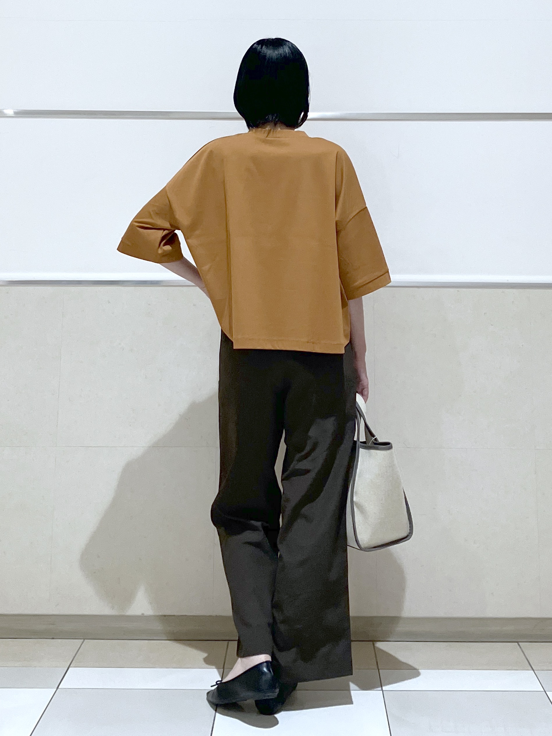 eriko さんの「Dessin｜【体型カバー】美光沢カットソーボクシーシルエット」を使ったコーディネート
