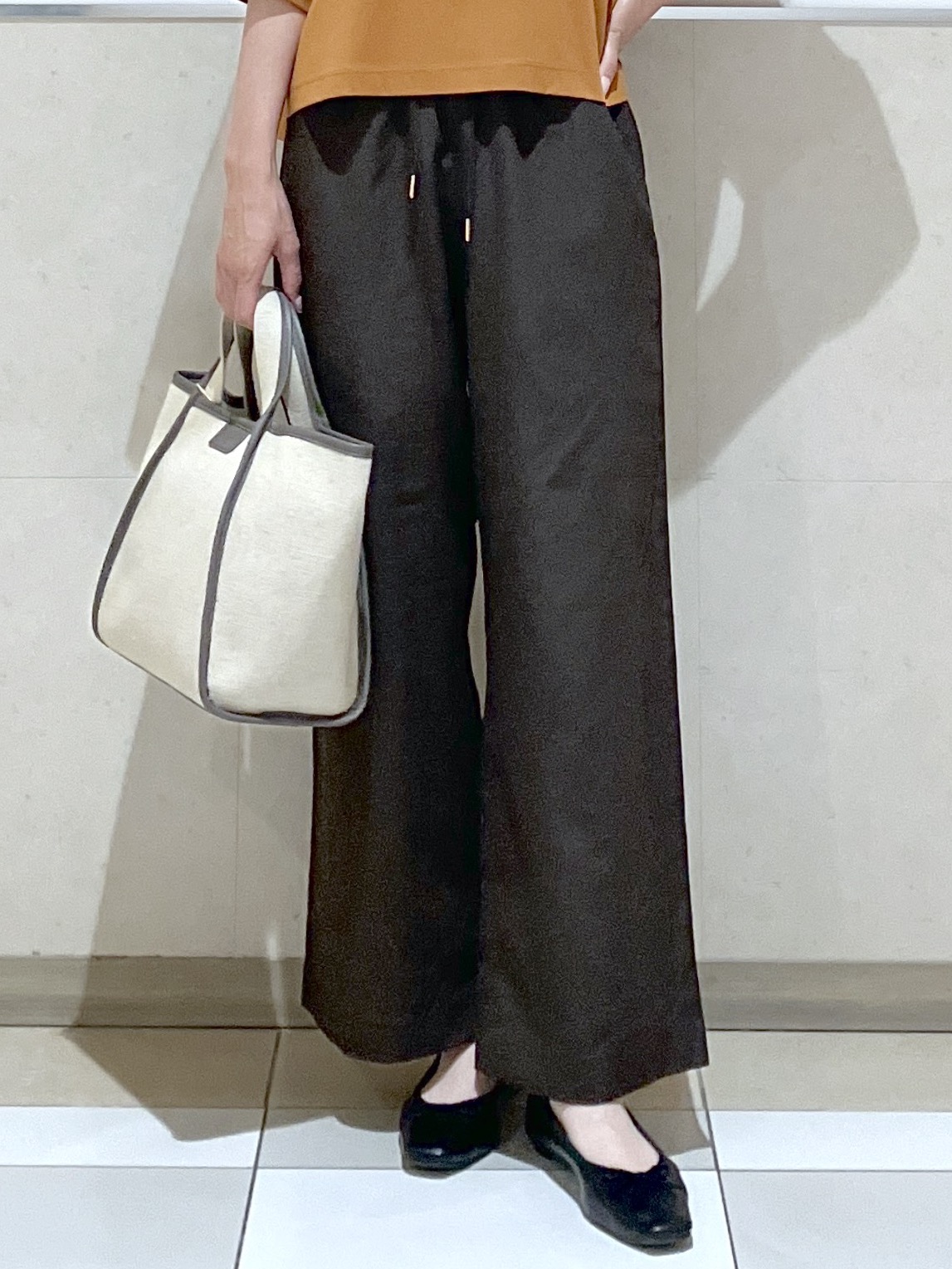 eriko さんの「Dessin｜【体型カバー】美光沢カットソーボクシーシルエット」を使ったコーディネート