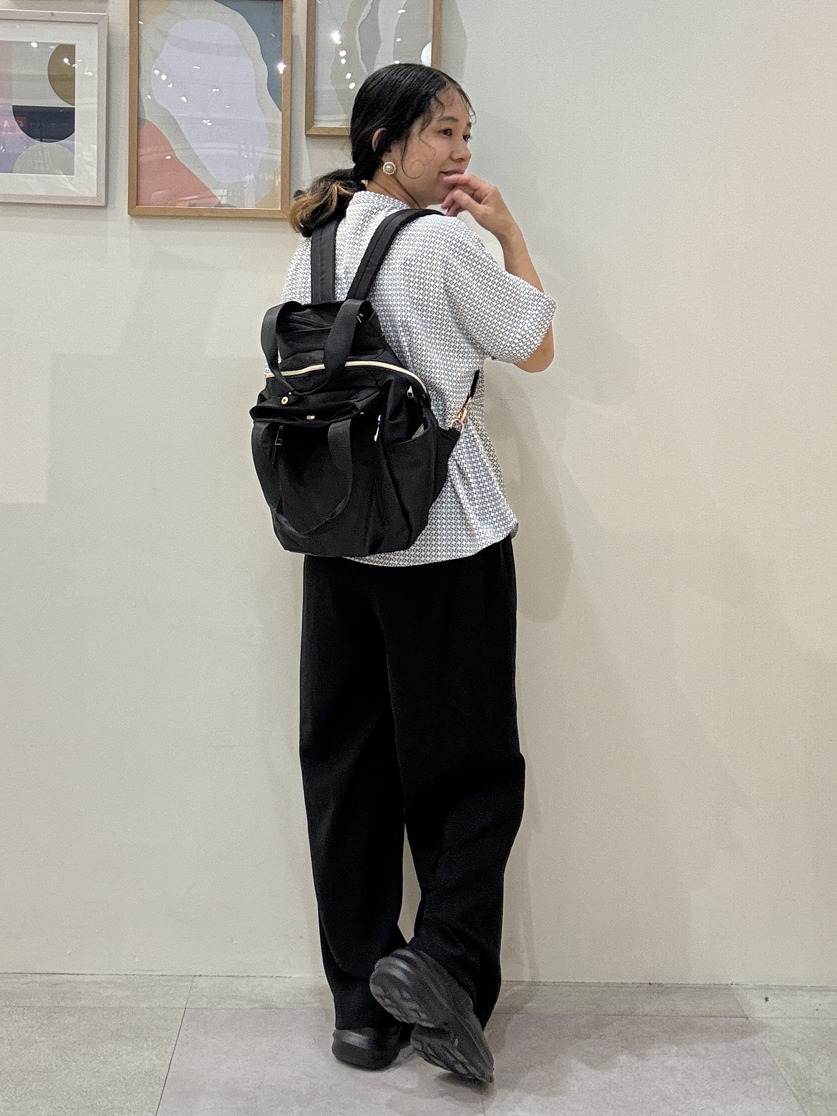 たけぴさんの「SHOO･LA･RUE｜【UV/通勤】洗濯後しわになりにくい インしない ウエストタックペプラムブラウス」を使ったコーディネート