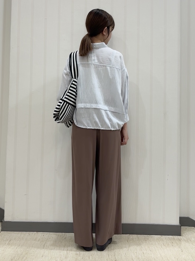 ちひさんの「INDIVI｜【接触冷感／透湿／着る日傘】イージーワイドパンツ」を使ったコーディネート