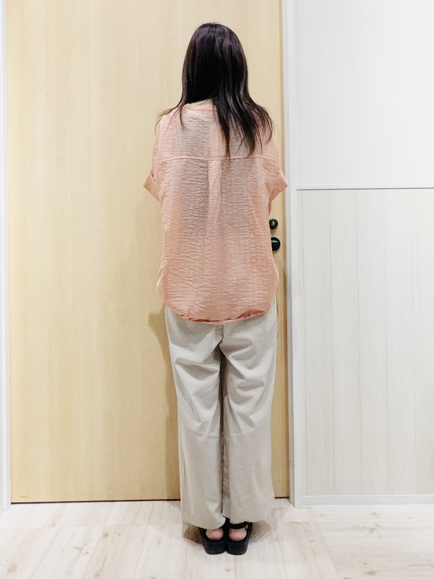 Naさんの「SHOO･LA･RUE｜【高レビュー/体型カバー】インせず着られる スキッパー裾リボンブラウス」を使ったコーディネート