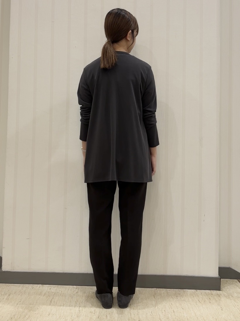ちひさんの「INDIVI｜【洗える／UVケア／麻調】テーパードパンツ」を使ったコーディネート
