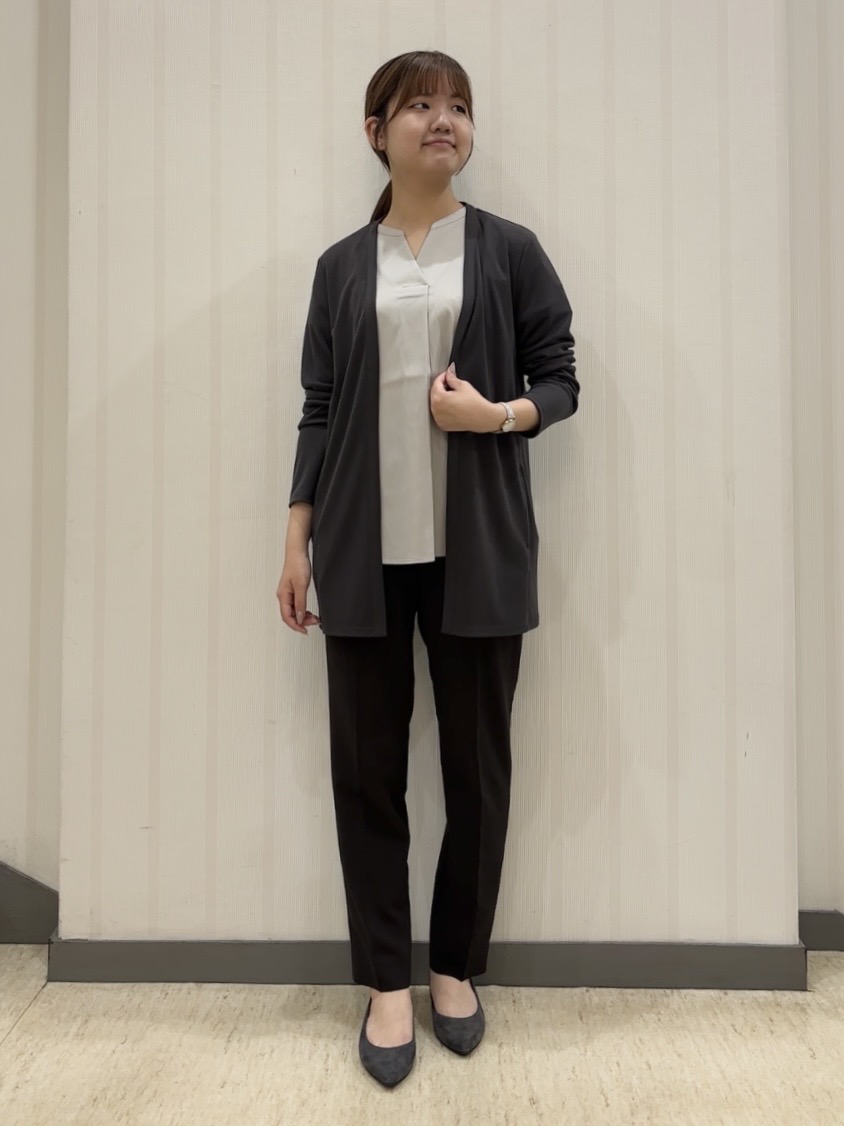ちひさんの「INDIVI｜【洗える／UVケア／麻調】テーパードパンツ」を使ったコーディネート