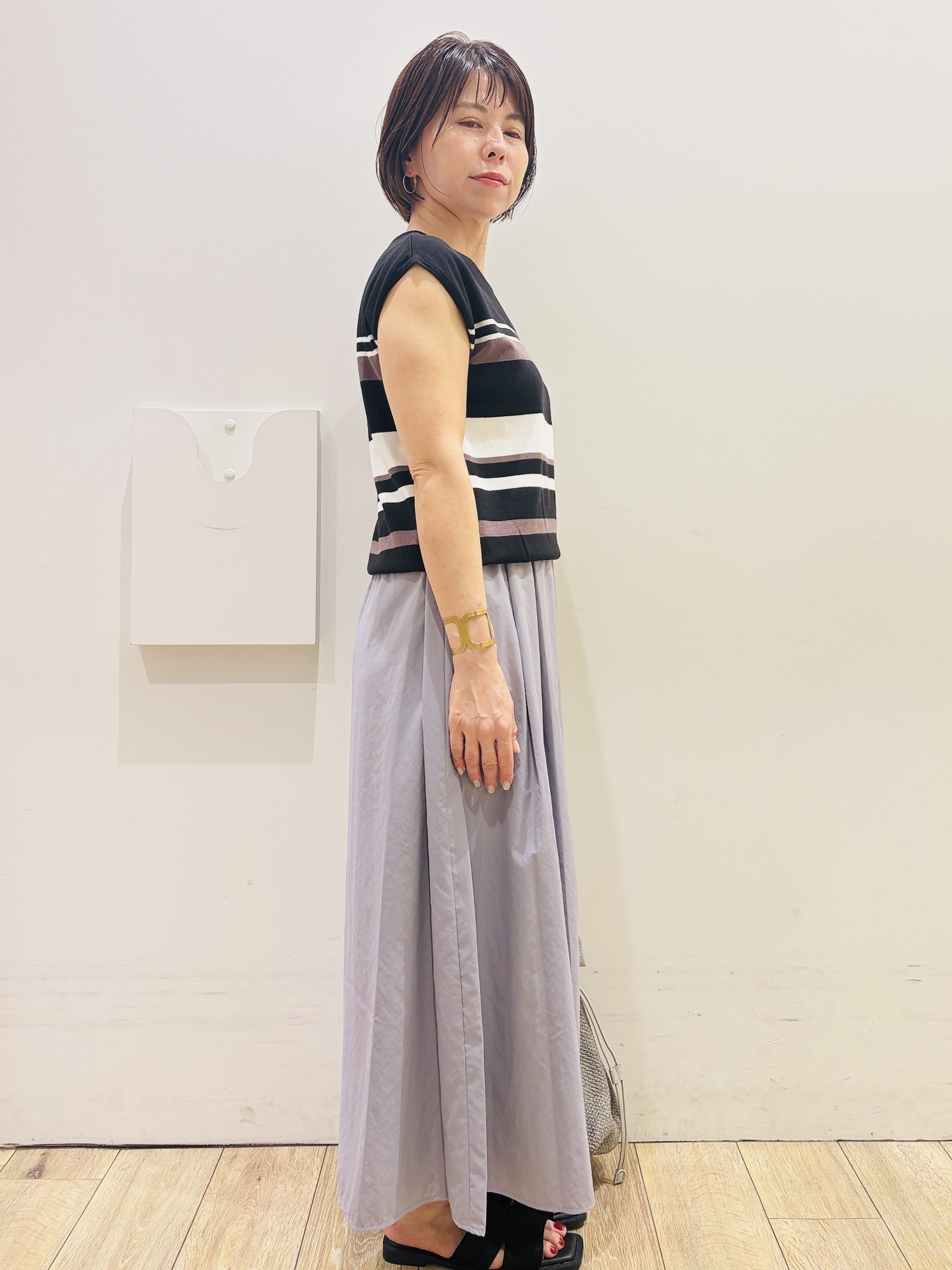 YUKOさんの「index｜表面デザイン フープピアス」を使ったコーディネート